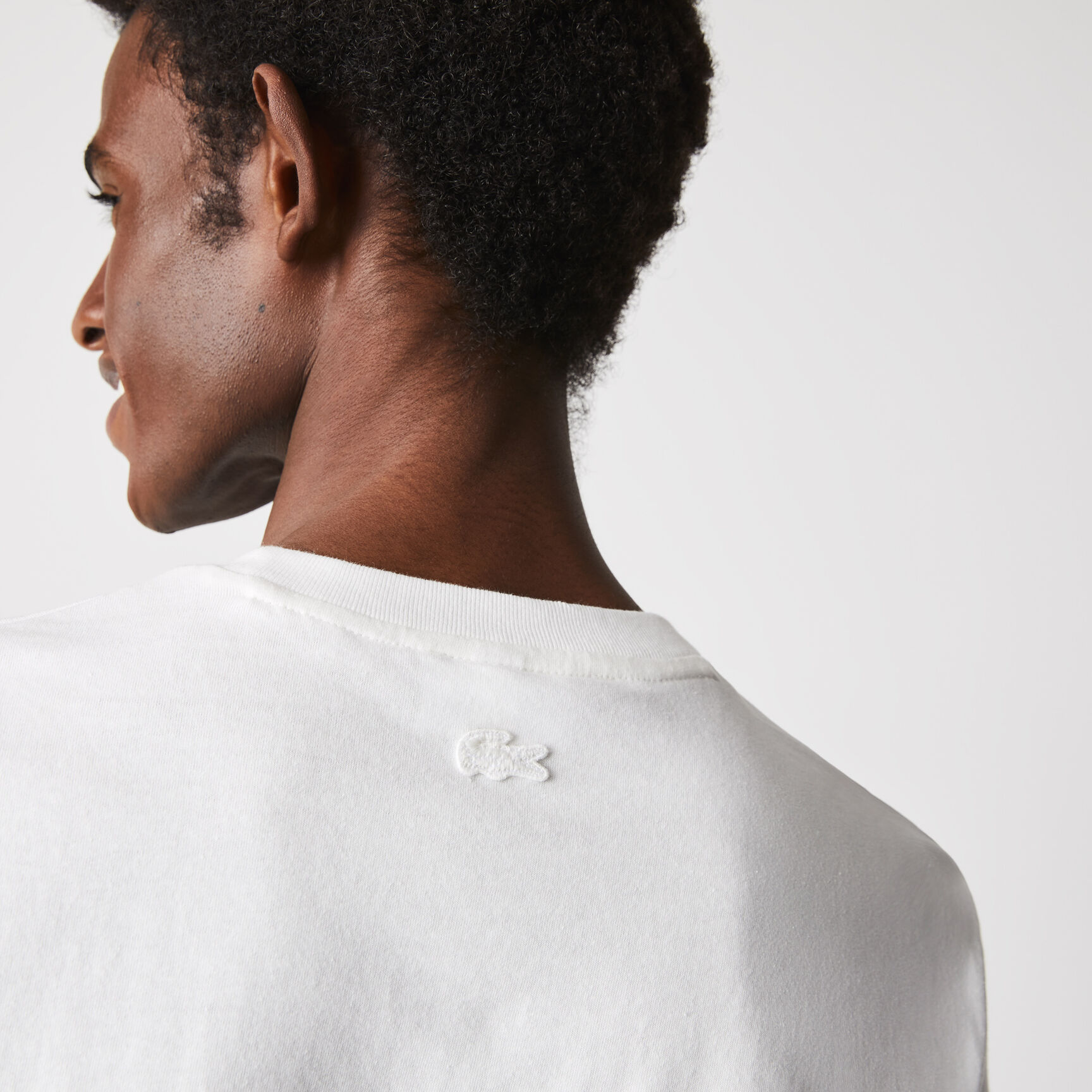 تيشيرت كلاسيكي قطن بفتحة رقبة مستديرة ورقعة التمساح للرجال تيشيرت كلاسيكي قطن بفتحة رقبة مستديرة ورقعة التمساح للرجال