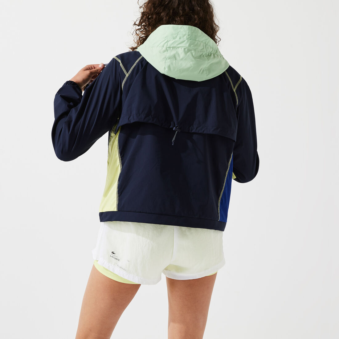 جاكيت ويندبريكر بتصميم كنزة مقسم بألوان للنساء جاكيت ويندبريكر بتصميم كنزة مقسم بألوان للنساء