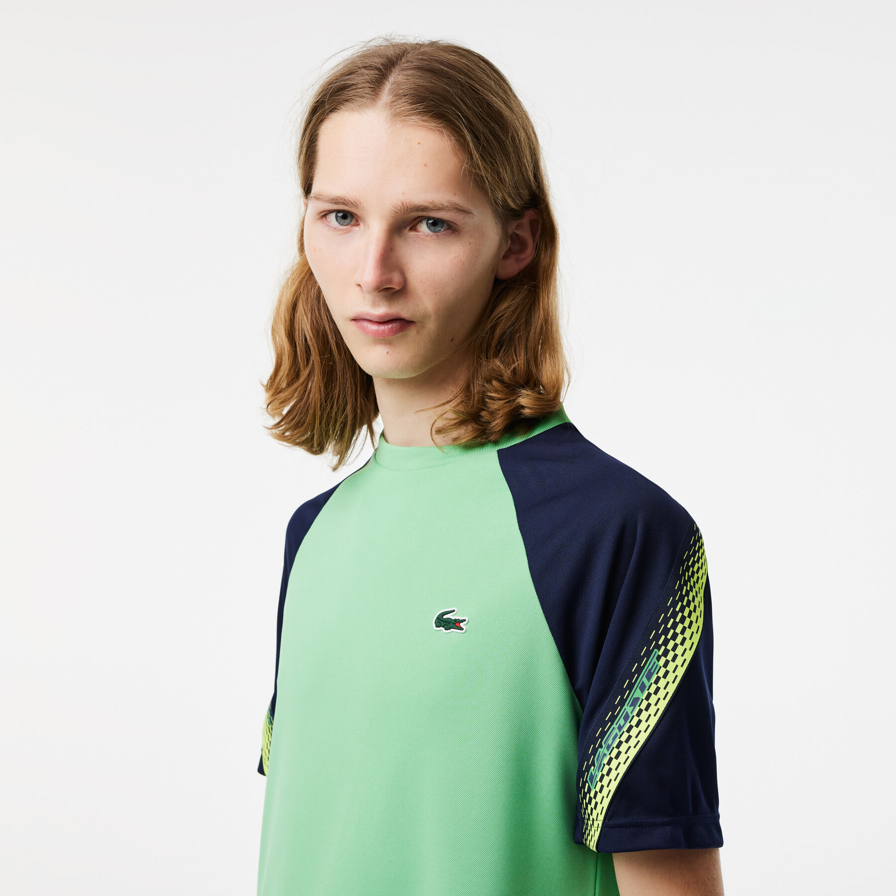 تيشيرت بقصة عادية وشريط بشعار الماركة للرجال مجموعة Lacoste Sport تيشيرت بقصة عادية وشريط بشعار الماركة للرجال مجموعة Lacoste Sport