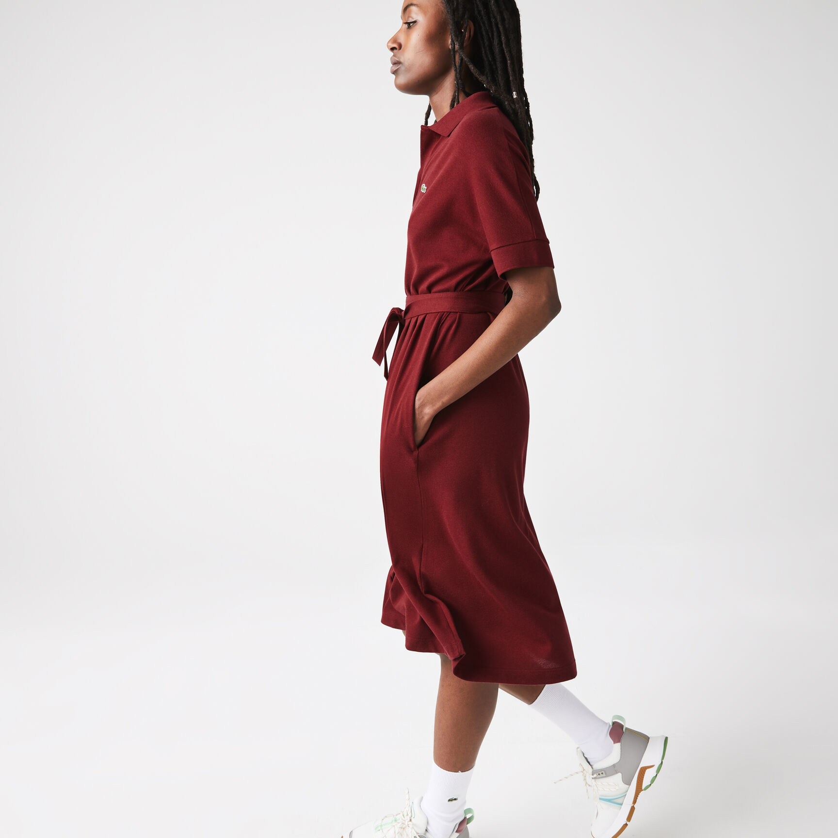 فستان بولو بيكيه بقصة واسعة وفتحة رقبة حرف V للنساء فستان بولو بيكيه بقصة واسعة وفتحة رقبة حرف V للنساء