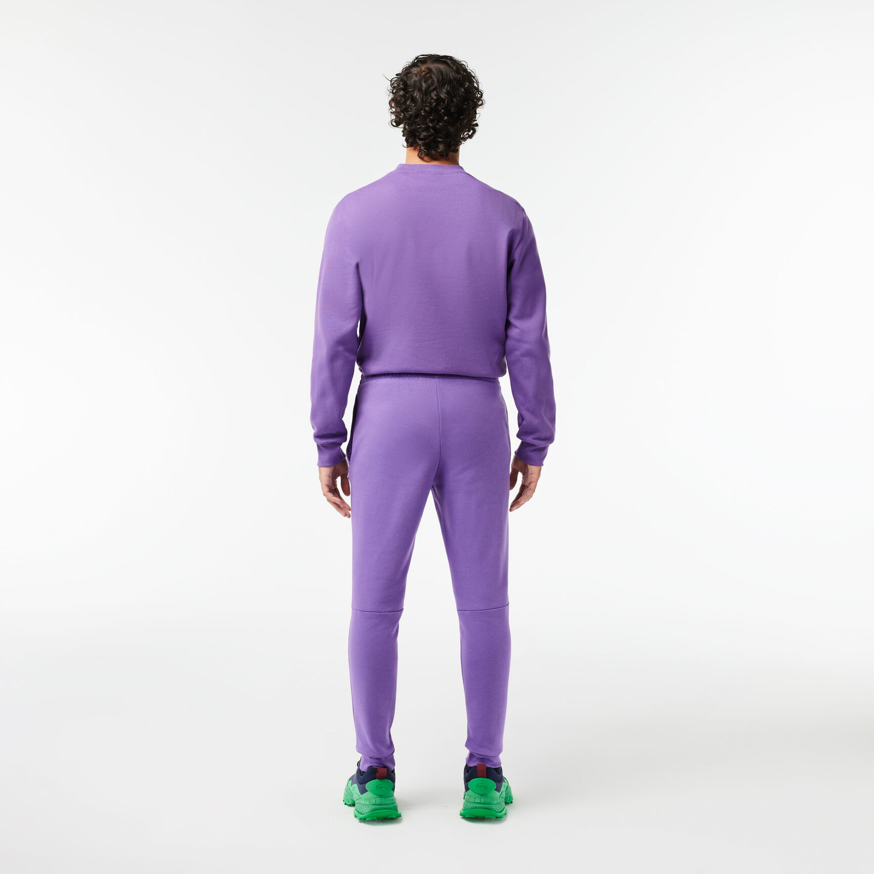 بنطال رياضي بقصة ضيقة بنطال رياضي بقصة ضيقة