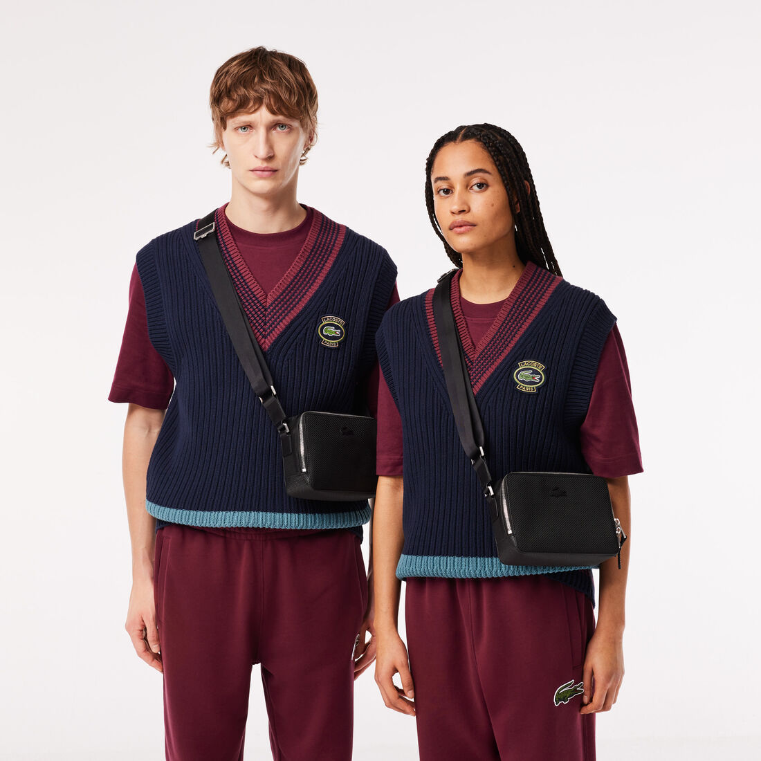 حقيبة كتف صغيرة من جلد شانتاكو حقيبة كتف صغيرة من جلد شانتاكو