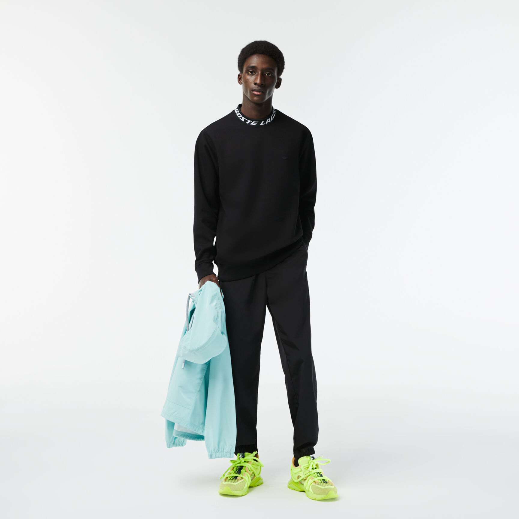 سويت شيرت للجولف من قماش معاد تدويره وبقصّة مريحة للارتداء سويت شيرت للجولف من قماش معاد تدويره وبقصّة مريحة للارتداء