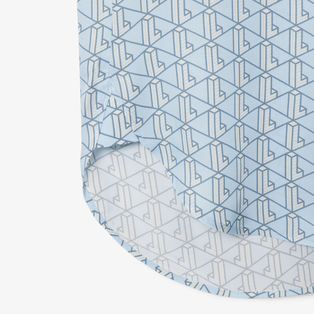 قميص بطبعة مونوغرام كبير الحجم قميص بطبعة مونوغرام كبير الحجم