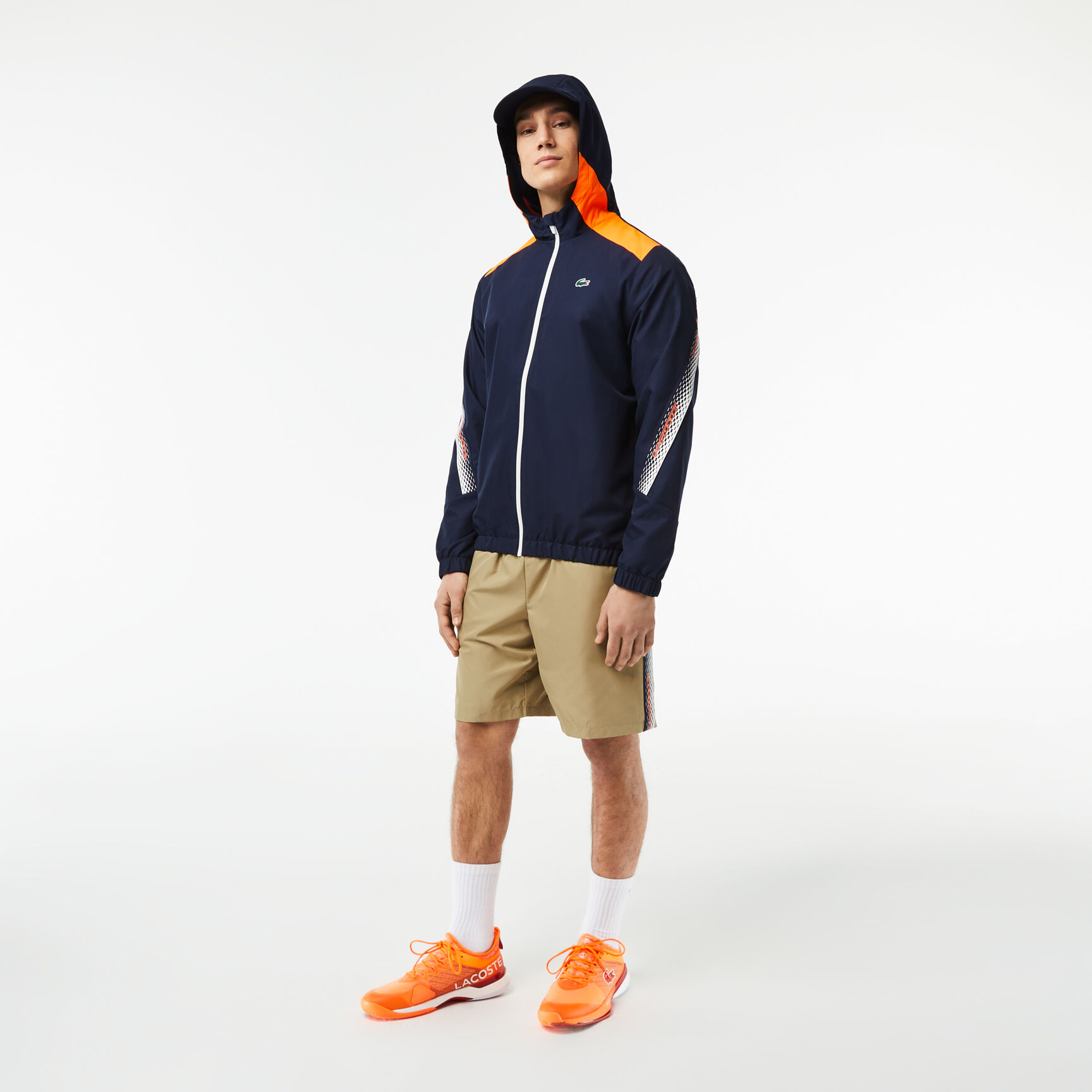 جاكيت بغطاء رأس بوليستر معاد تدويره للرجال مجموعة Lacoste Tennis جاكيت بغطاء رأس بوليستر معاد تدويره للرجال مجموعة Lacoste Tennis