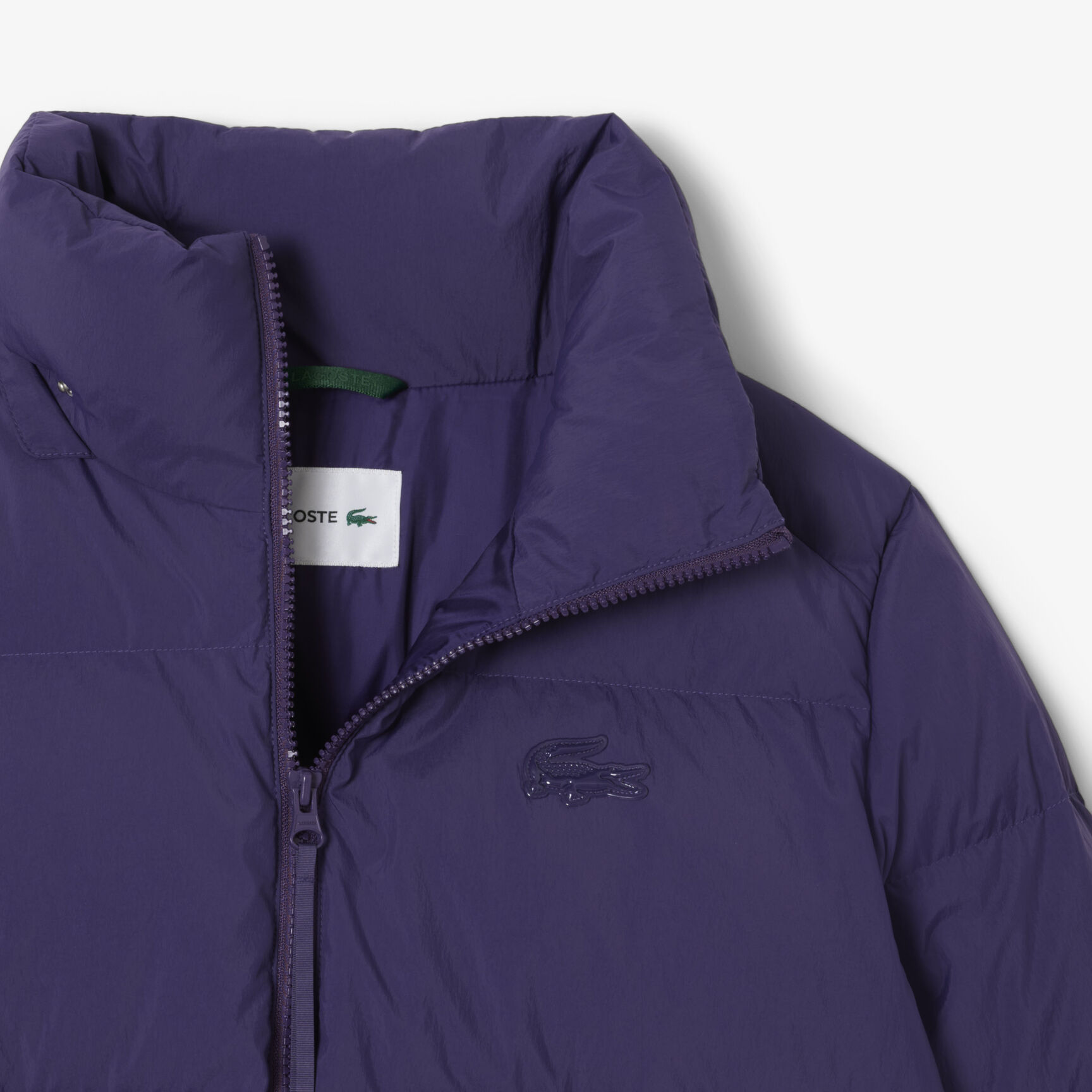 سترة مبطنة بغطاء للرأس بتصميم مريح