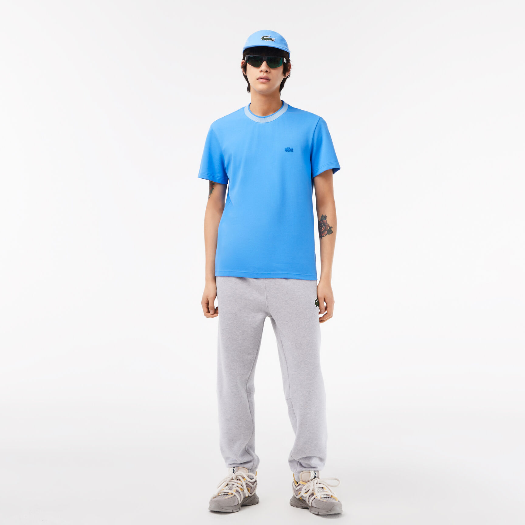 تيشيرت لاكوست بيكيه مطاطي بقصة عادية للرجال تيشيرت لاكوست بيكيه مطاطي بقصة عادية للرجال