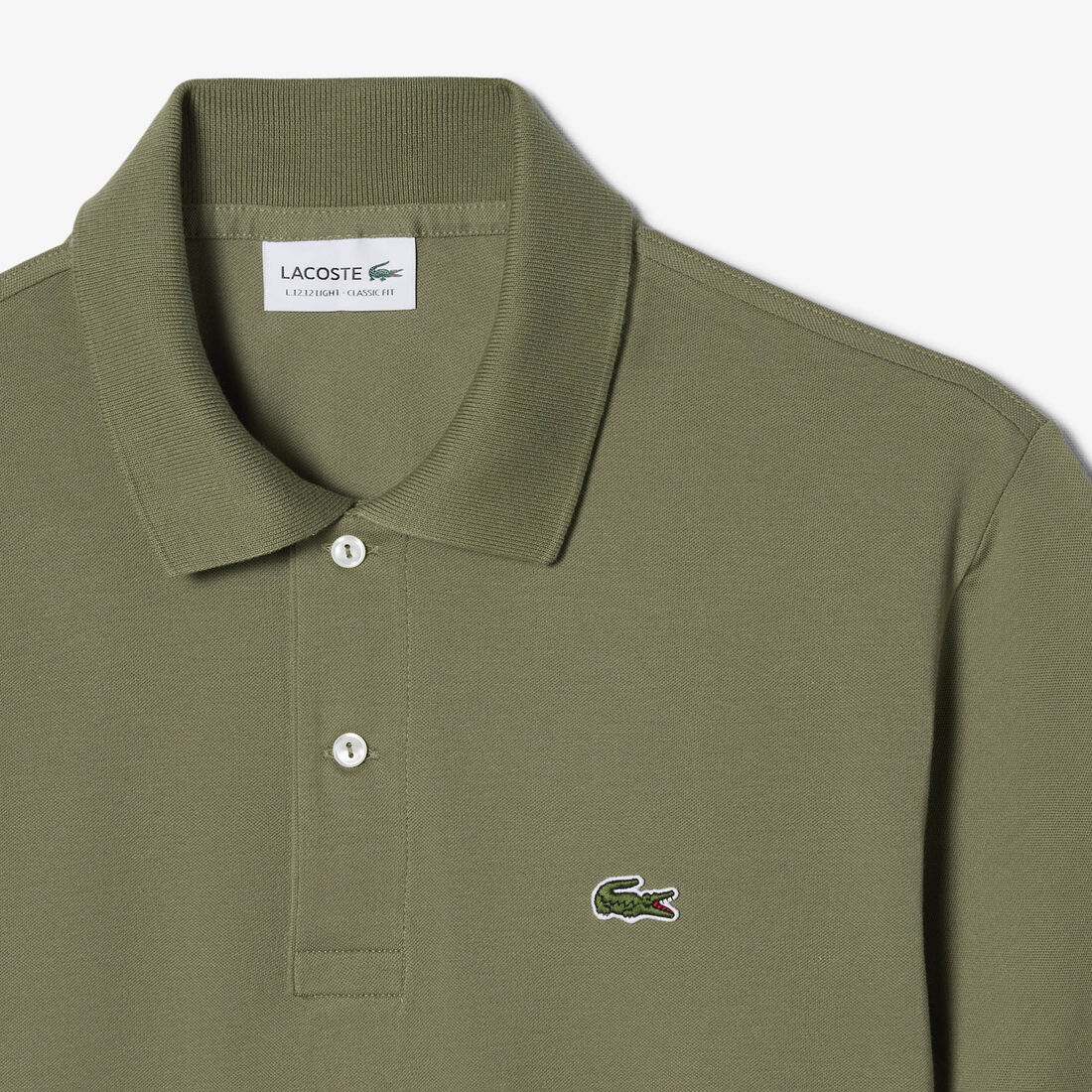 قميص بولو بيكيه خفيف بقصة كلاسيكية L.12.12 قميص بولو بيكيه خفيف بقصة كلاسيكية L.12.12