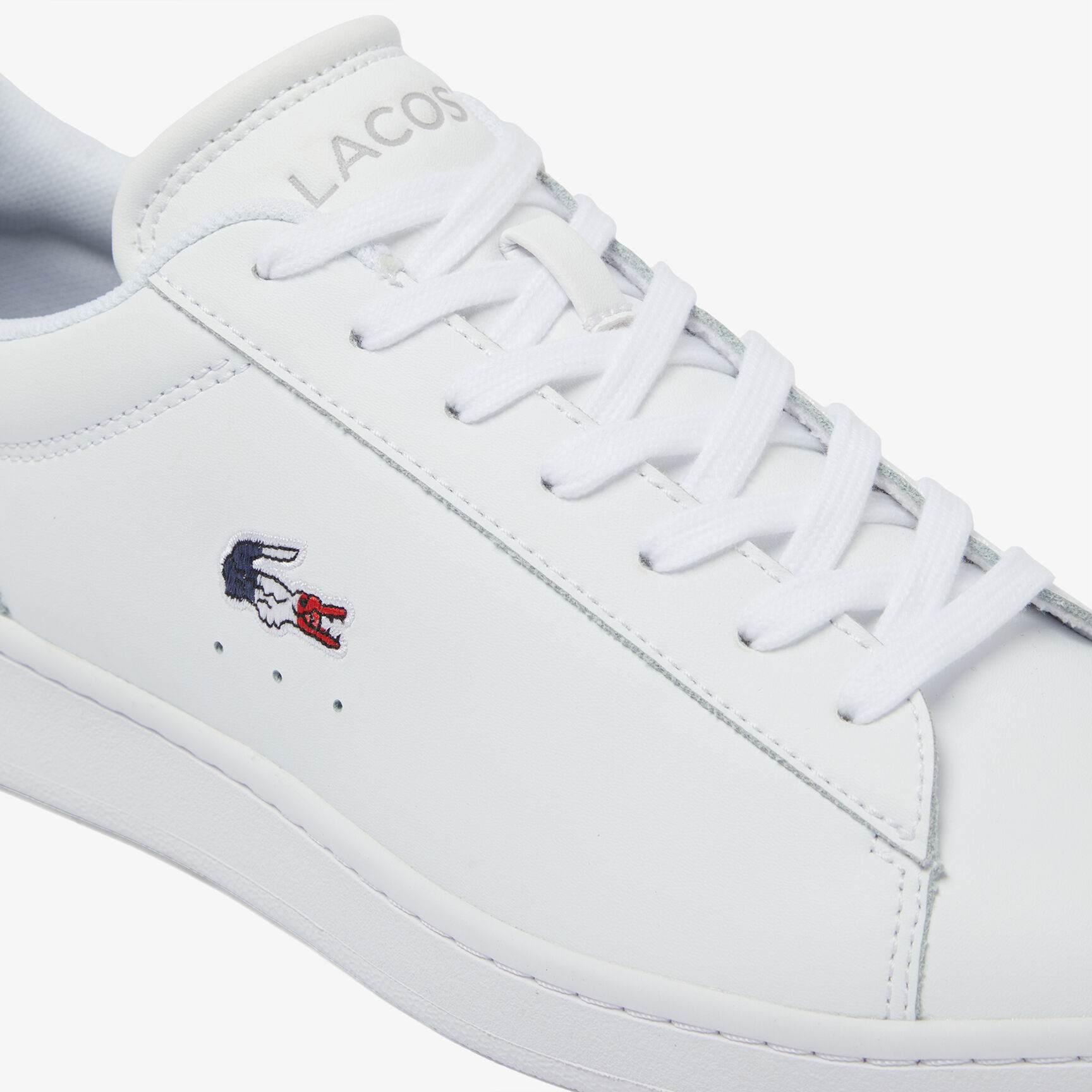 حذاء رياضي رجالي من الجلد من مجموعة كارنابي حذاء رياضي رجالي من الجلد من مجموعة كارنابي