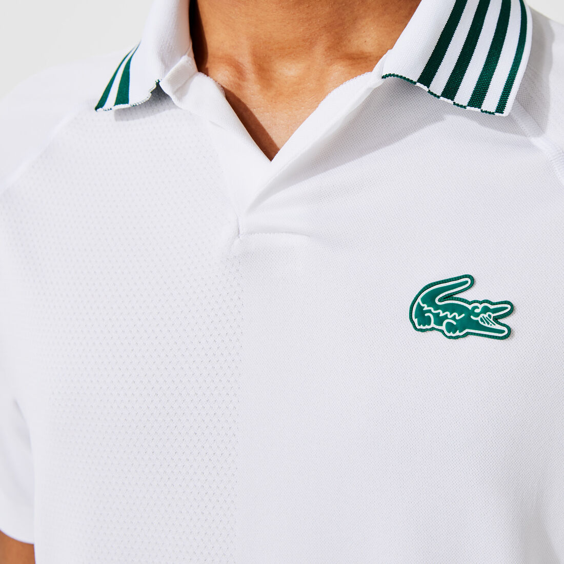 Men’s Lacoste SPORT Breathable Seamless Regular Fit Polo Men’s Lacoste SPORT Breathable Seamless Regular Fit Polo