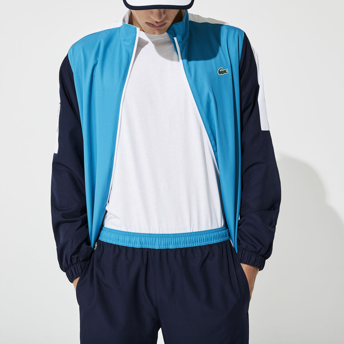 بذلة رياضية خفيفة بألوان متعددة للرجال من مجموعة Lacoste SPORT بذلة رياضية خفيفة بألوان متعددة للرجال من مجموعة Lacoste SPORT