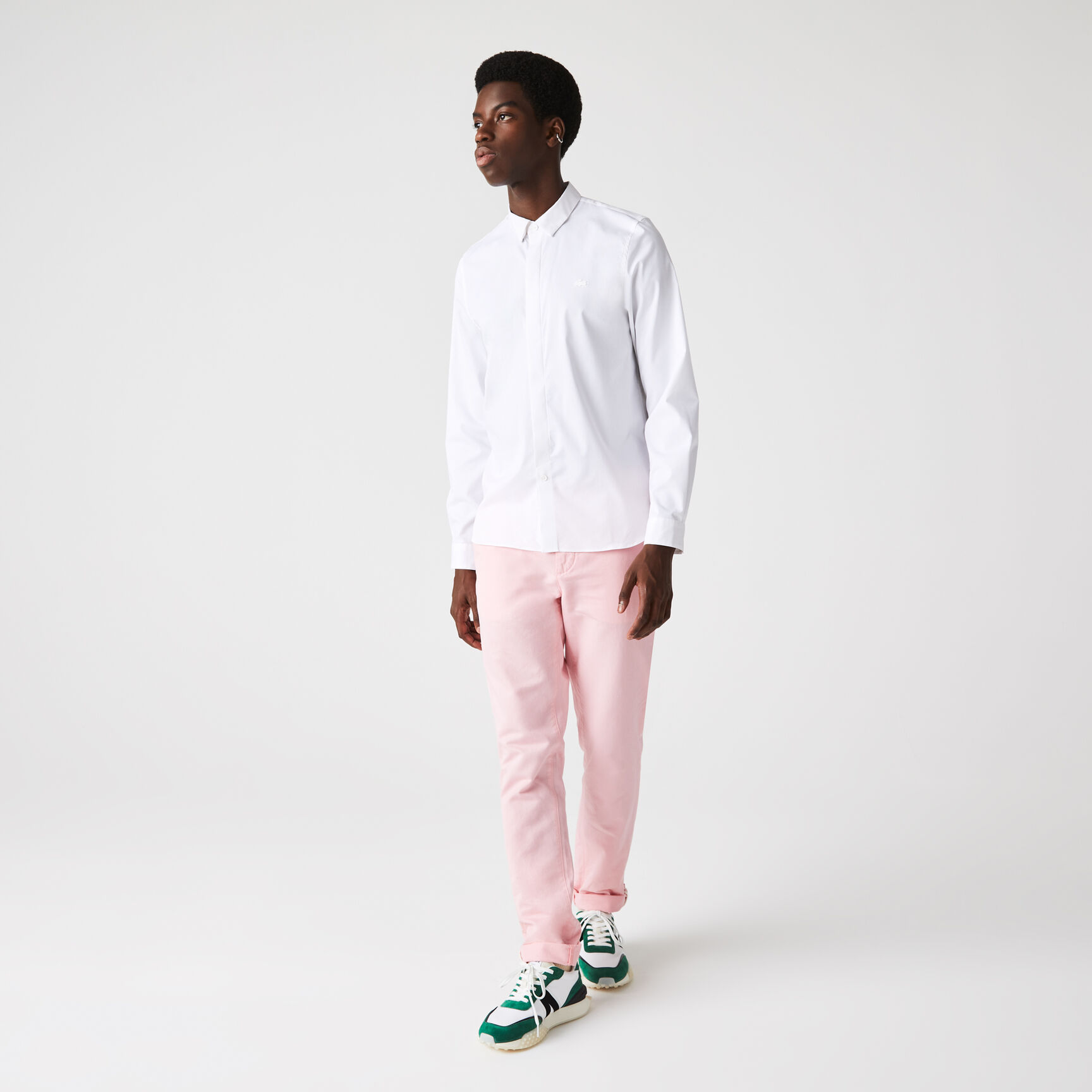 قميص قطن بوبلين مطاطي بصف أزرار خفي وقصة ضيقة للرجال قميص قطن بوبلين مطاطي بصف أزرار خفي وقصة ضيقة للرجال