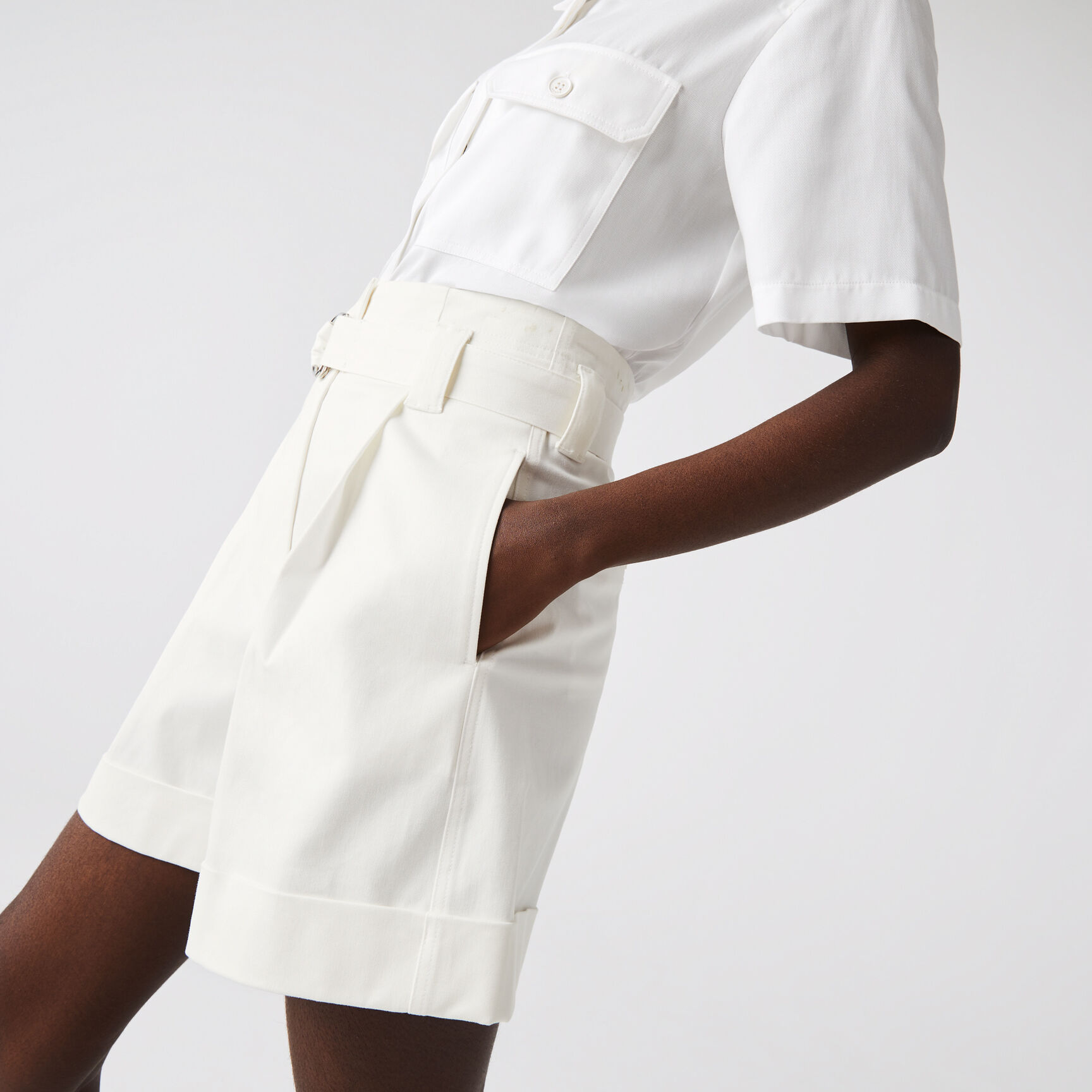 شورت برمودا قطن مطاطي بخصر مرتفع للنساء شورت برمودا قطن مطاطي بخصر مرتفع للنساء