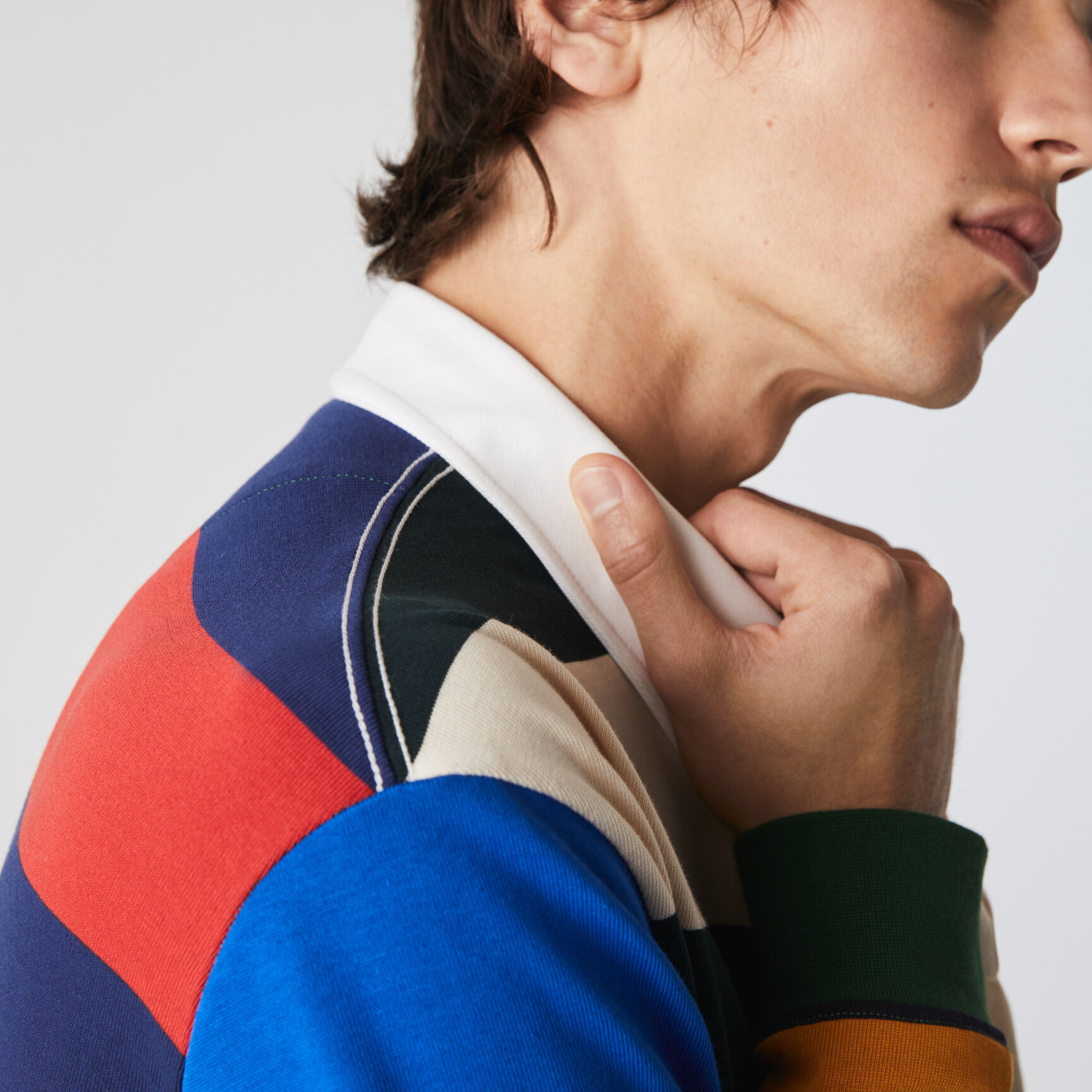 قميص بولو قطني للرجال تصميم الرجبي بكتل لونية وقصة فضفاضة مجموعة Lacoste LIVE قميص بولو قطني للرجال تصميم الرجبي بكتل لونية وقصة فضفاضة مجموعة Lacoste LIVE