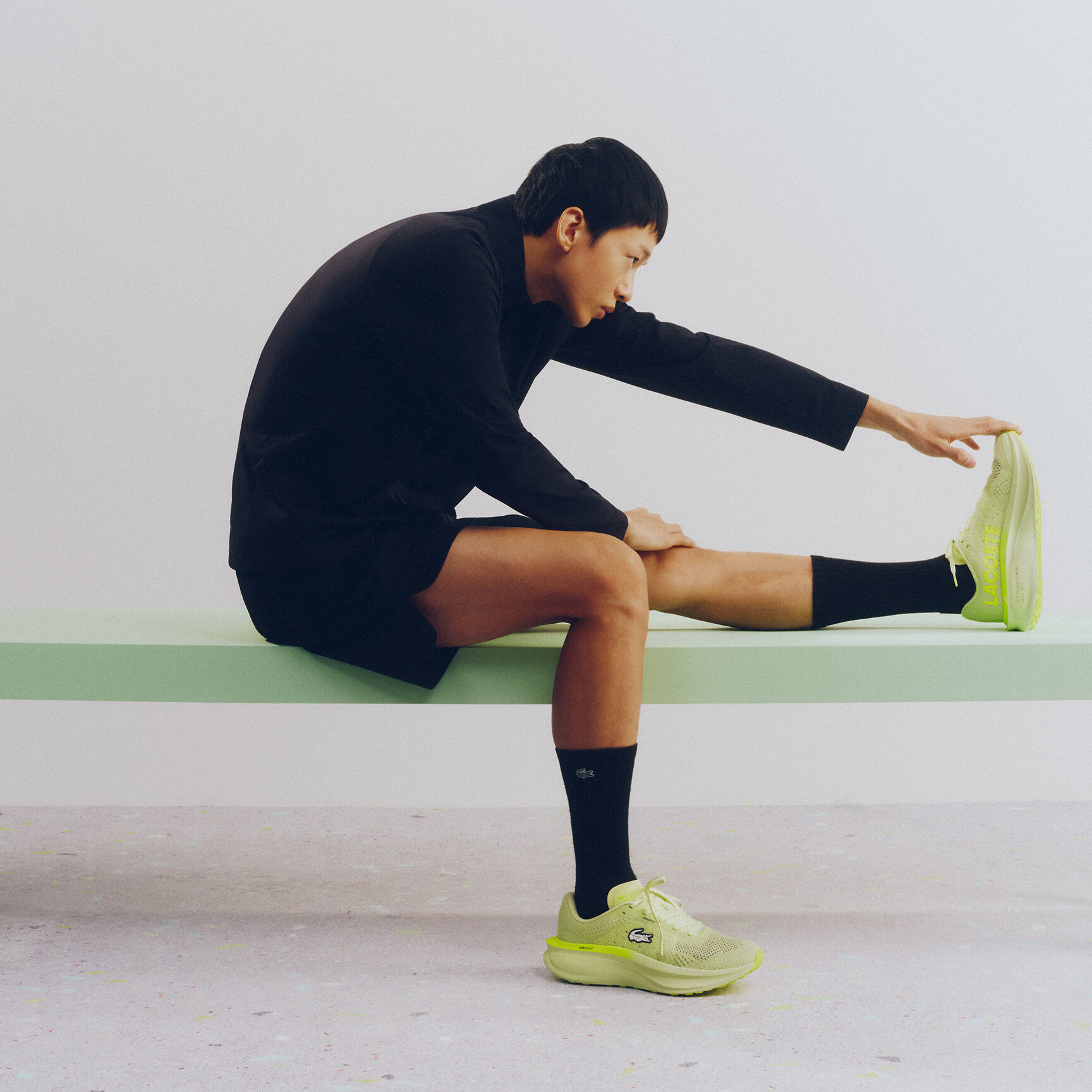 حذاء رياضي رجالي نيو رن 2