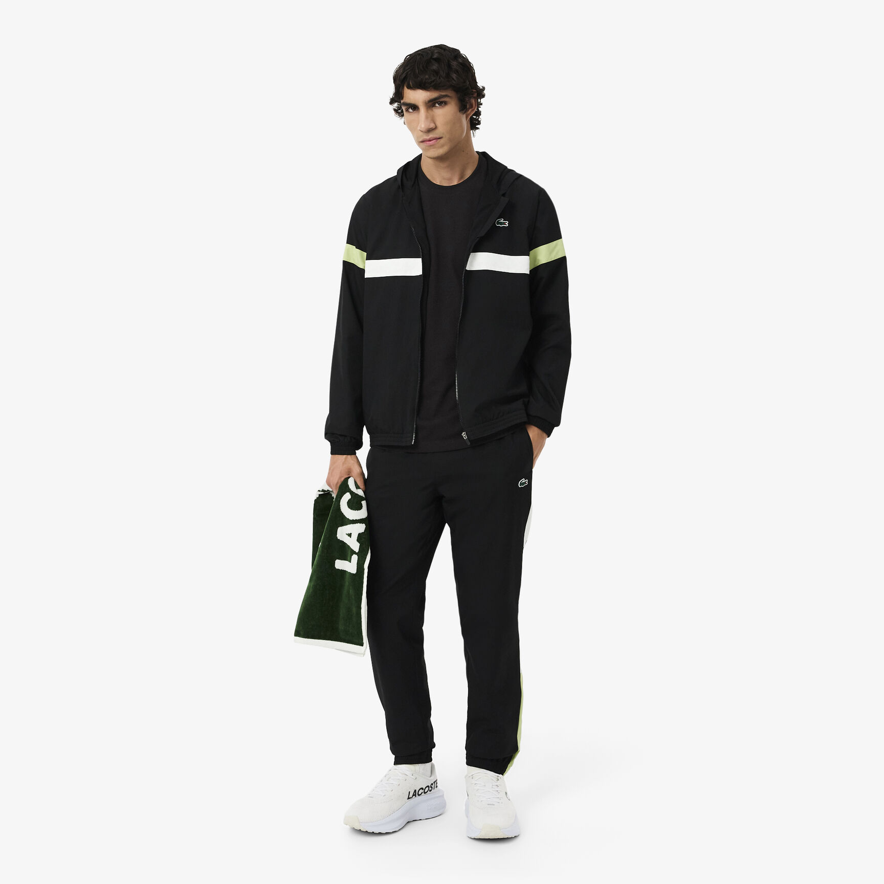 تي شيرت رياضي من القطن فائق الجفاف تي شيرت رياضي من القطن فائق الجفاف