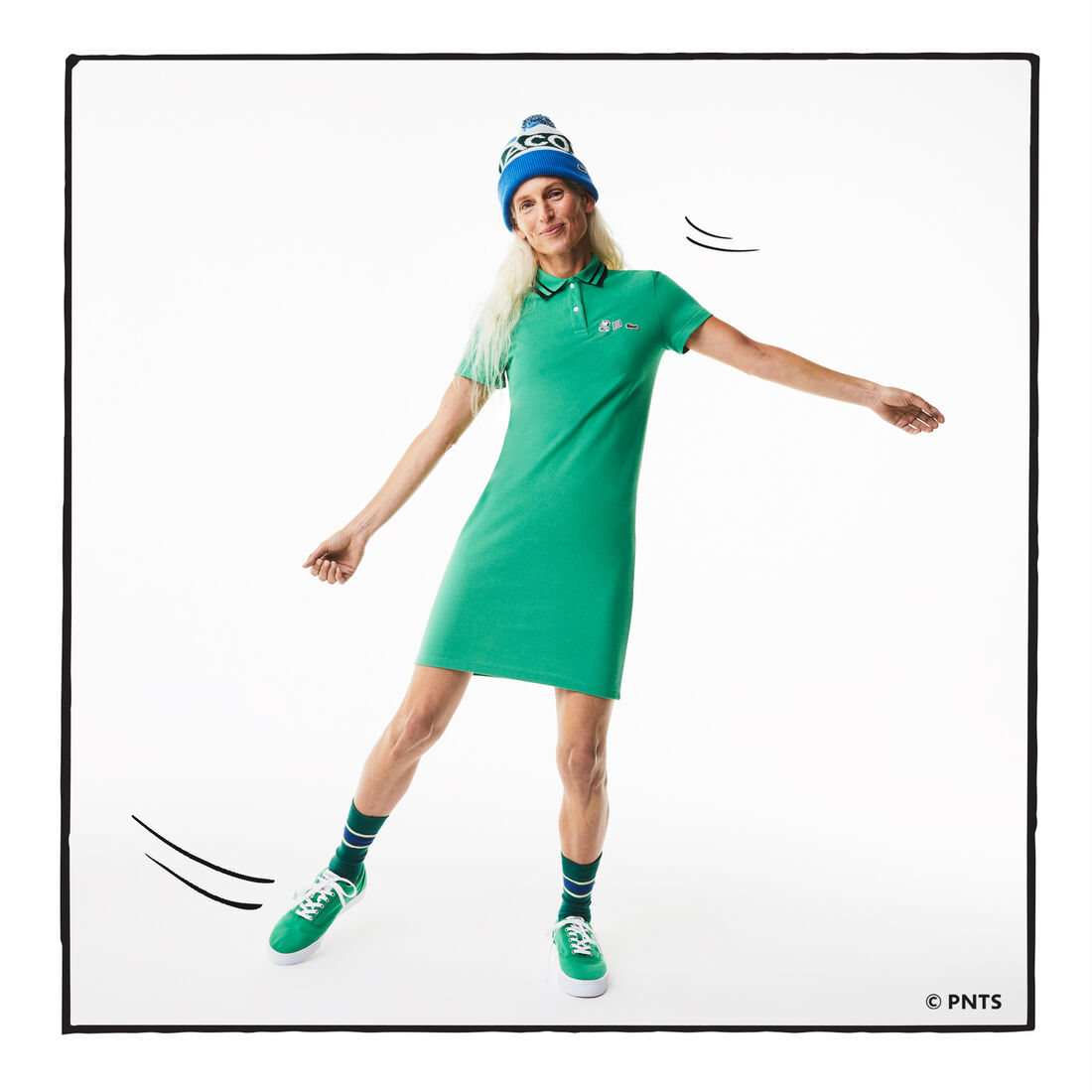فستان بولو نسائي من القطن العضوي من مجموعة Lacoste x Peanuts