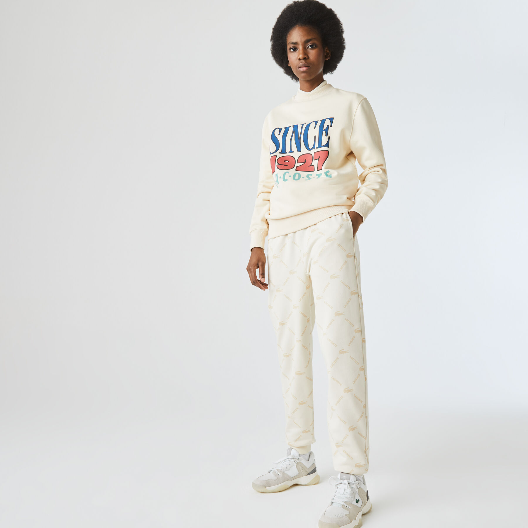 بنطال رياضي صوف للجنسين مجموعة Lacoste LIVE وتفاصيل مطبوعة لاكوست بنطال رياضي صوف للجنسين مجموعة lacoste live وتفاصيل مطبوعة