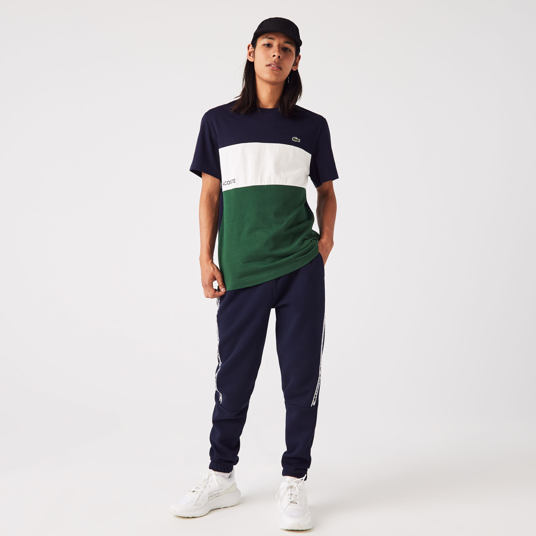 تيشيرت لاكوست مقسم بألوان وشعار الماركة للرجال