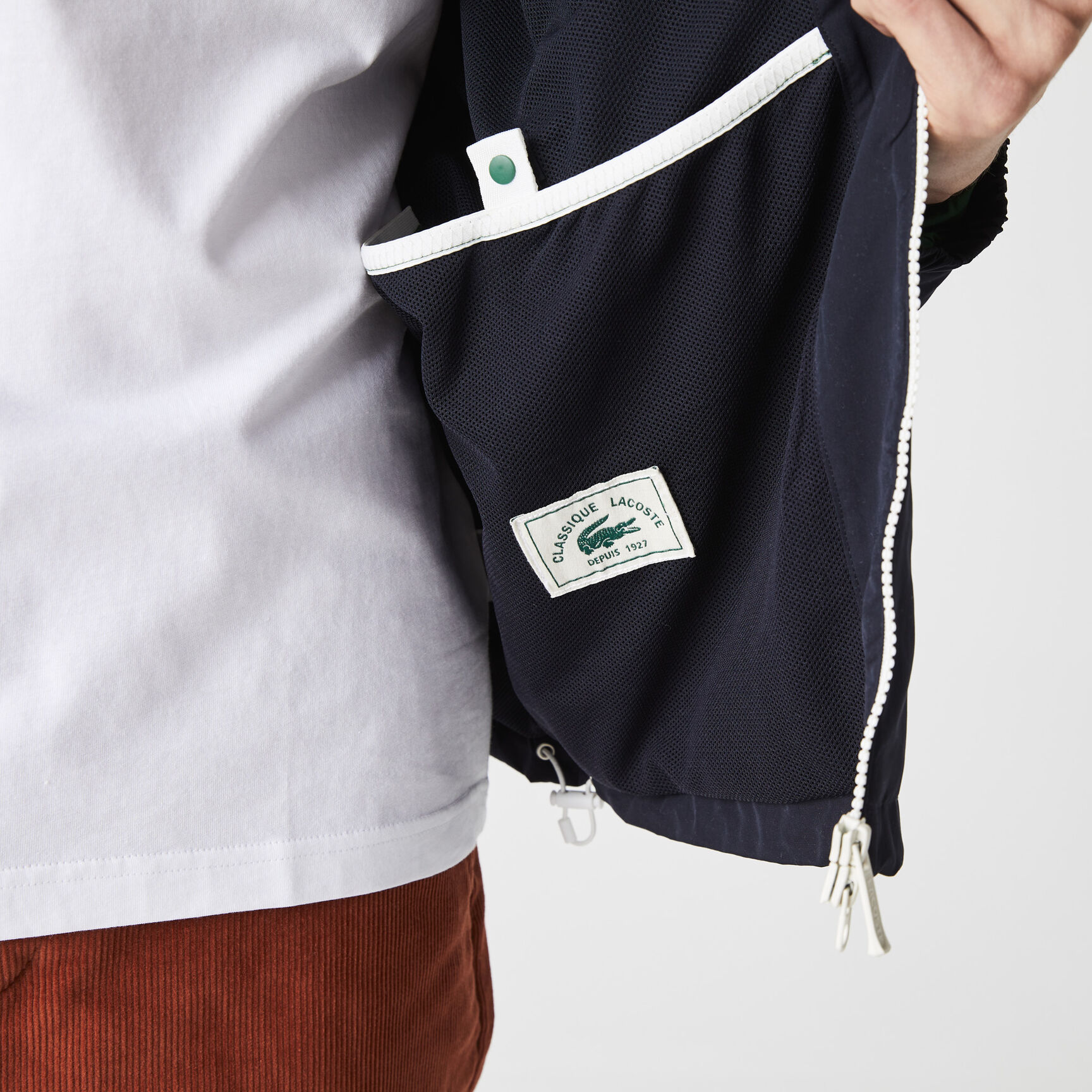 Men’s Lightweight Water-Resistant Zip Windbreaker Men’s Lightweight Water-Resistant Zip Windbreaker