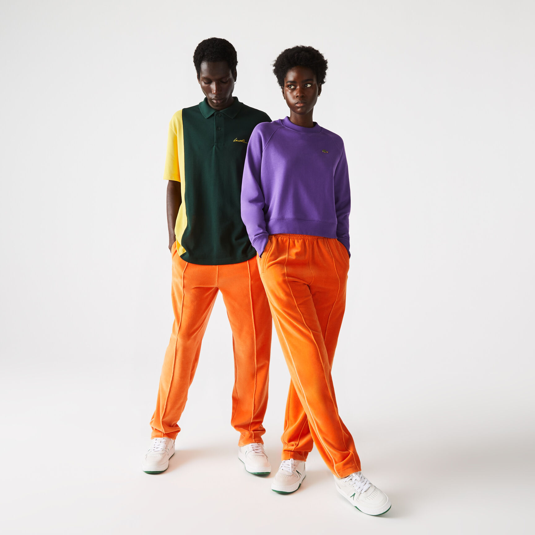 بنطلون رياضي مخمل للجنسين من مجموعة Lacoste L!VE بنطلون رياضي مخمل للجنسين من مجموعة Lacoste L!VE