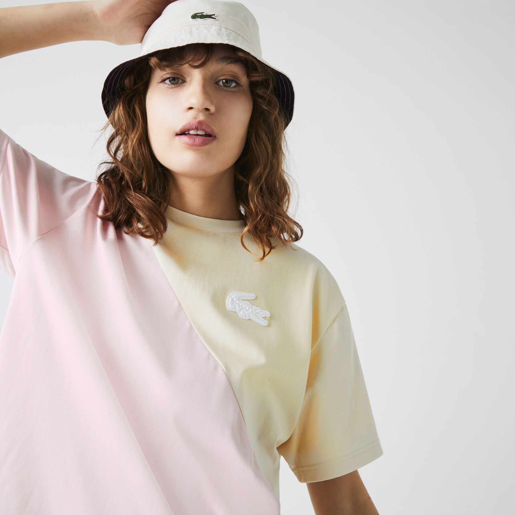 تي شيرت قطن للنساء ثنائي اللون قصة فضفاضة مجموعة Lacoste LIVE لاكوست تي شيرت قطن للنساء ثنائي اللون قصة فضفاضة مجموعة lacoste live
