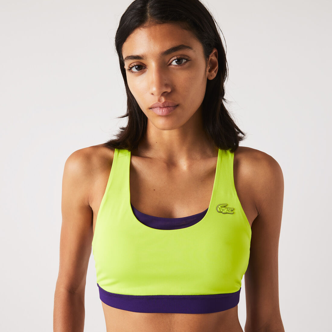 حمالة صدر مقسمة بألوان بوليستر معاد تدويره للنساء من مجموعة Lacoste SPORT