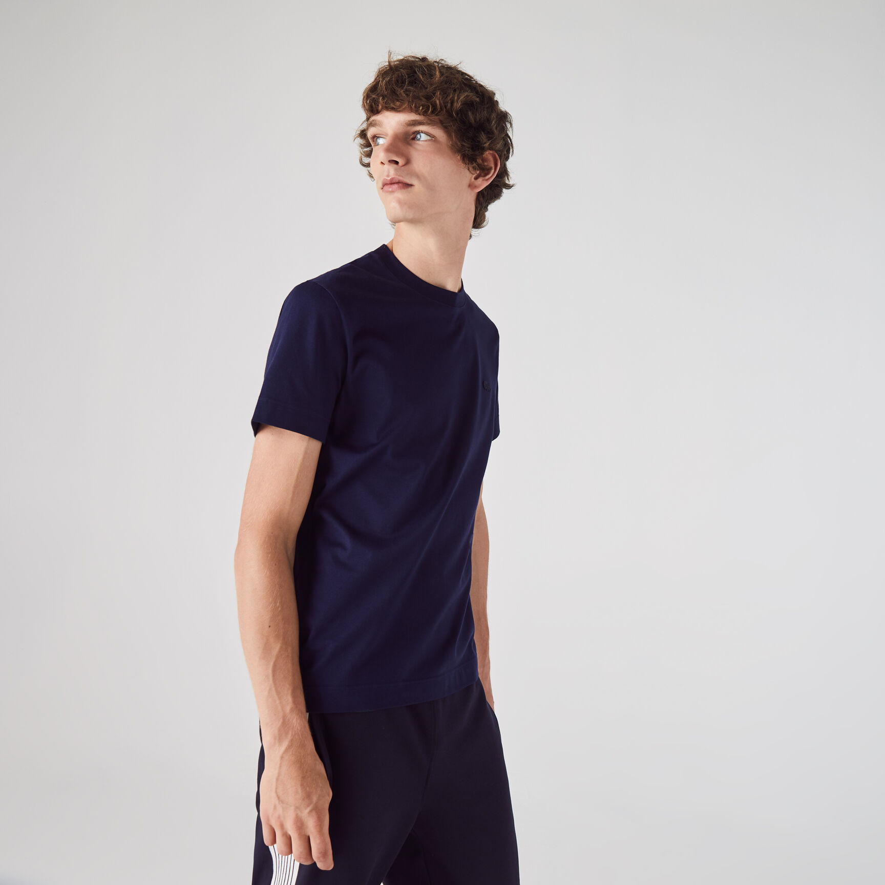 تي شيرت قطن بفتحة عنق مستديرة للرجال تي شيرت قطن بفتحة عنق مستديرة للرجال