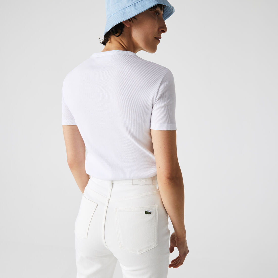 تي شيرت نسائي من القطن الناعم بياقة دائرية تي شيرت نسائي من القطن الناعم بياقة دائرية