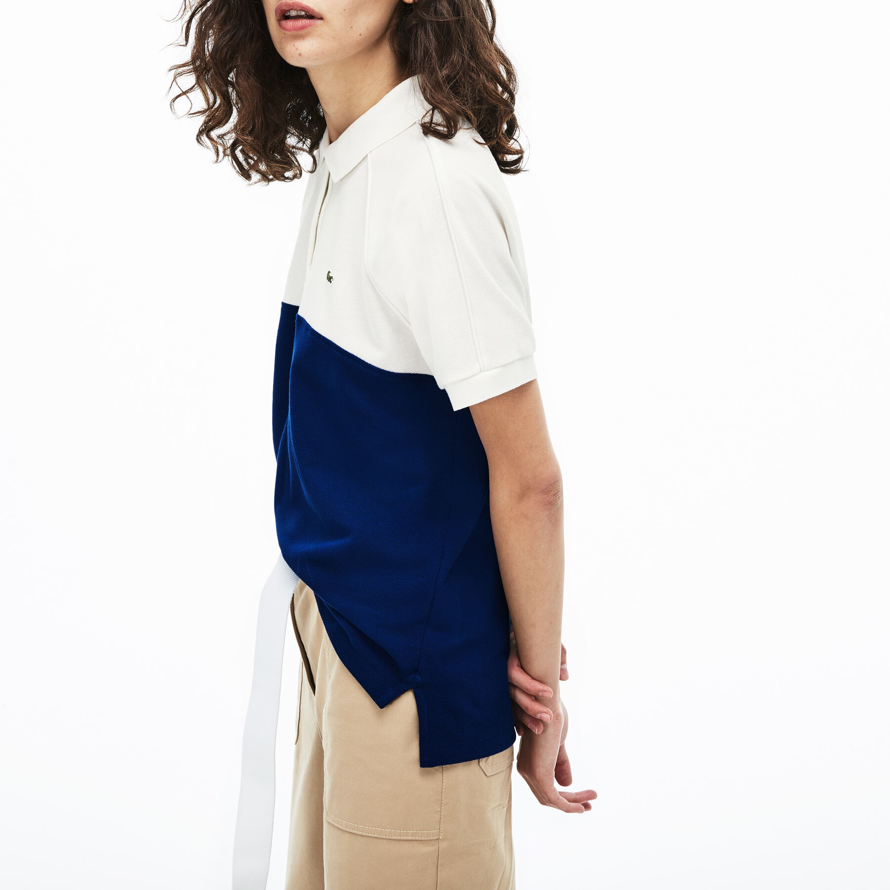 لاكوست قميص بولو نسائي من قطن بيتي بيكيه متعدد الألوان ذو قصة ضيقة من lacoste