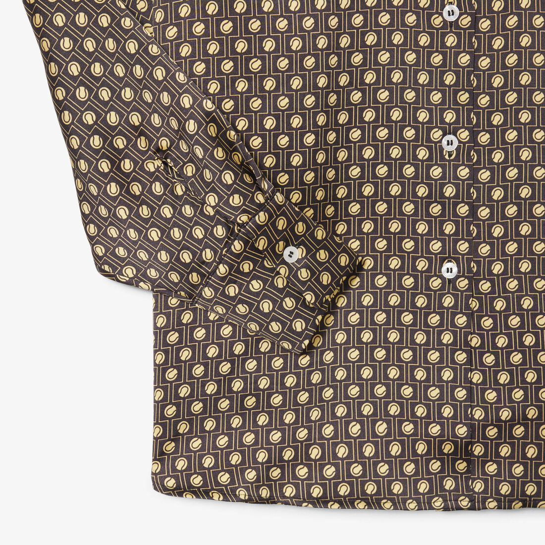 قميص ساتان مطبوع كبير الحجم قميص ساتان مطبوع كبير الحجم