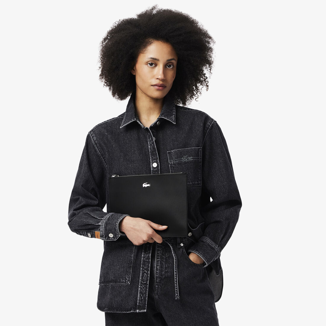 حقيبة آنا من قماش بيكيه المطلي حقيبة آنا من قماش بيكيه المطلي