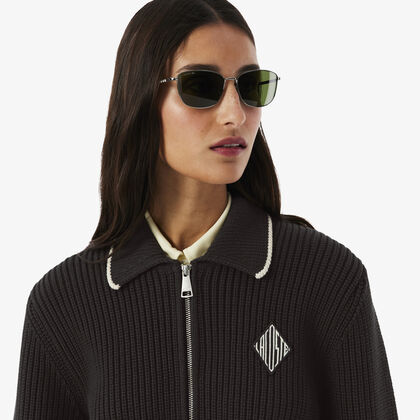 سترة مزينة بسحاب وشارة قطنية