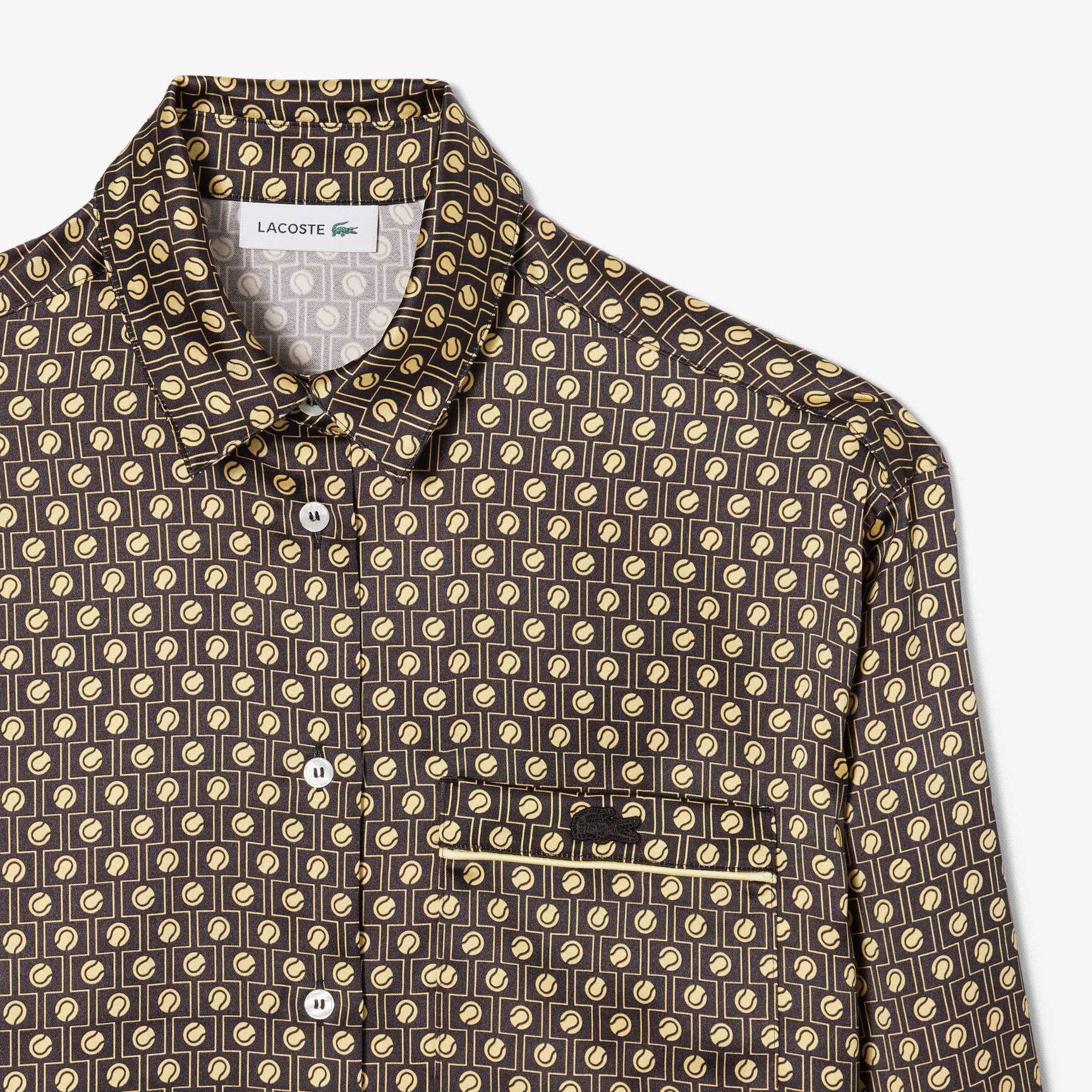 قميص ساتان مطبوع كبير الحجم