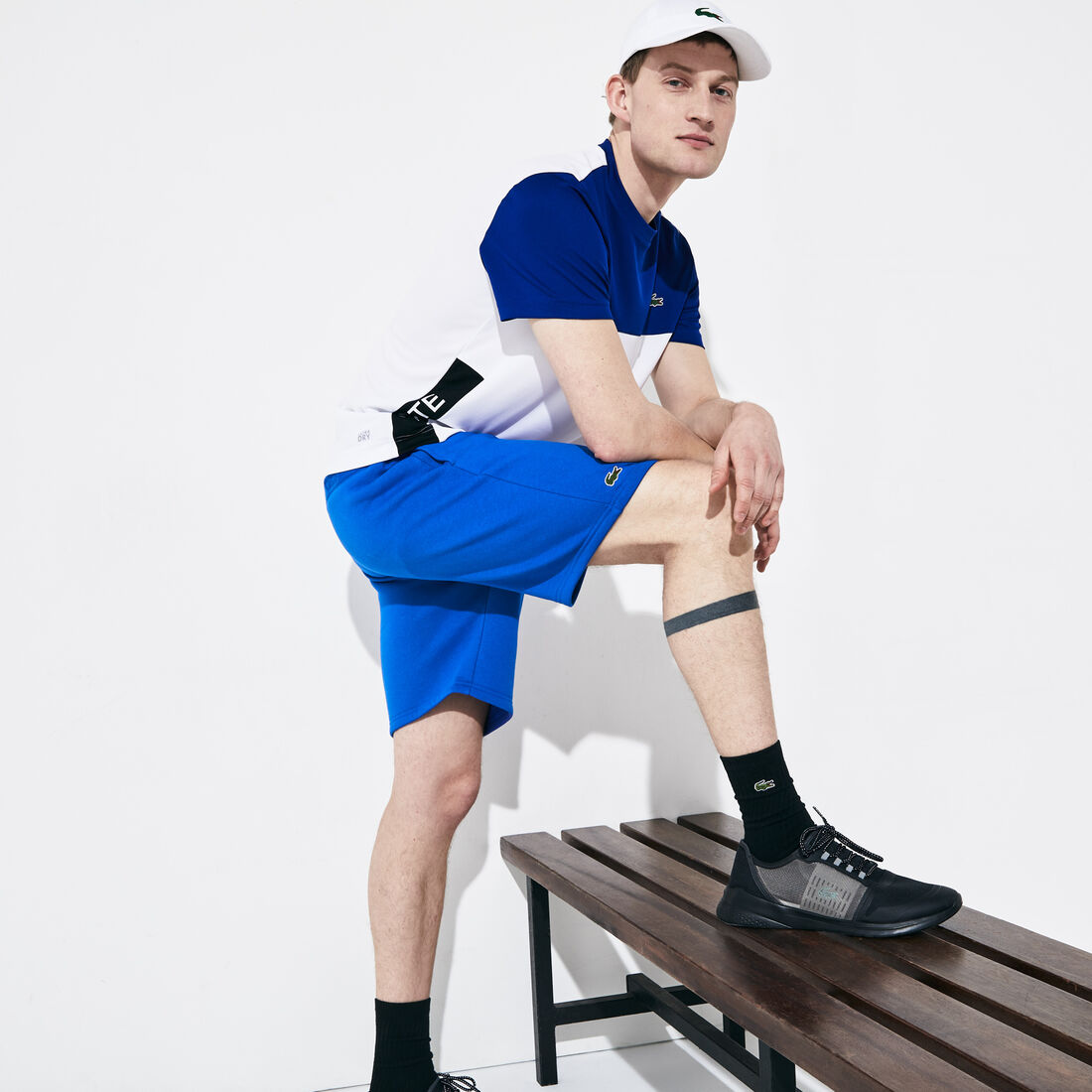 شورت من الصوف لرياضة التنس للرجال من مجموعة Lacoste SPORT شورت من الصوف لرياضة التنس للرجال من مجموعة Lacoste SPORT