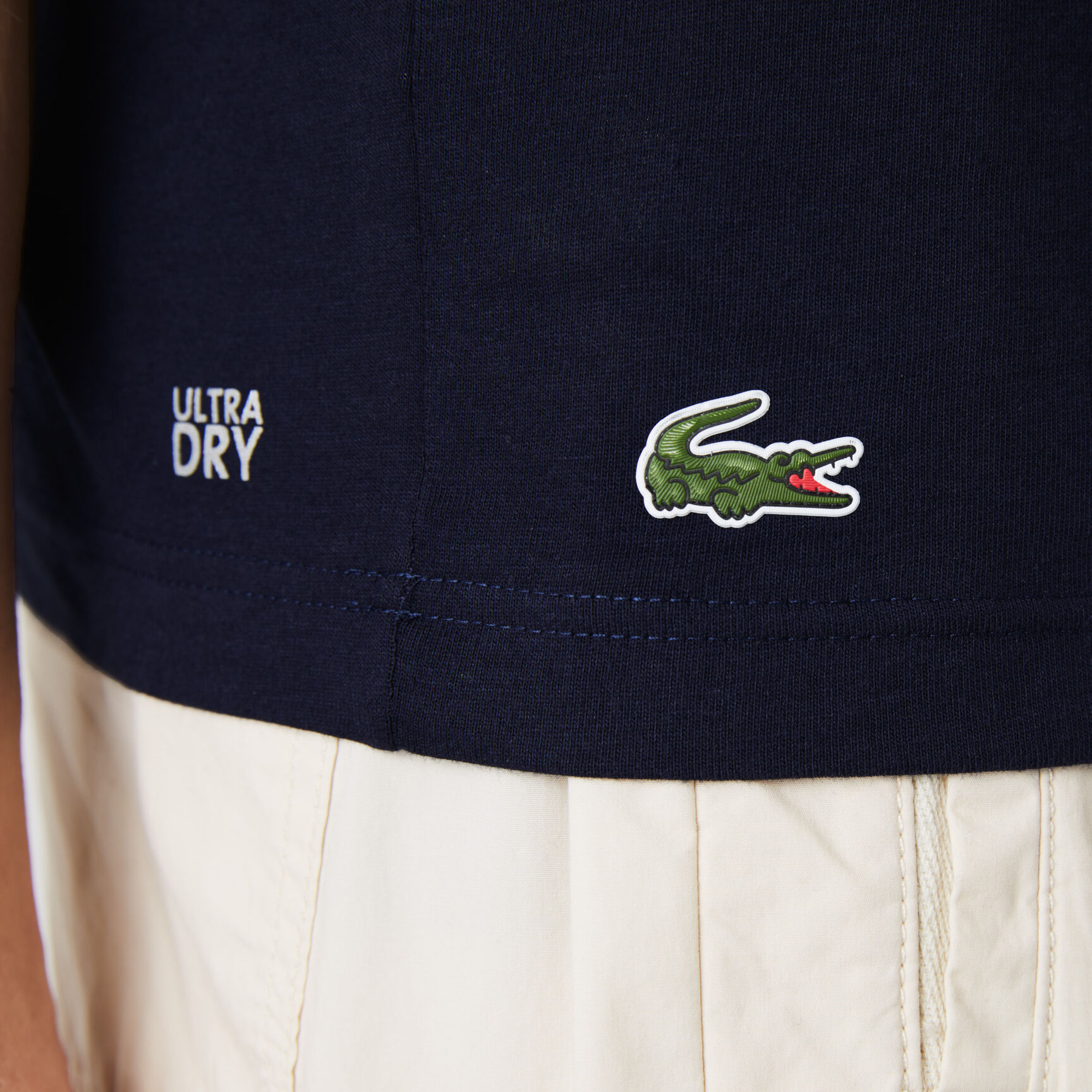 تي شيرت مسامي للرجال مع طباعة رسومية مجموعة Lacoste SPORT تي شيرت مسامي للرجال مع طباعة رسومية مجموعة Lacoste SPORT