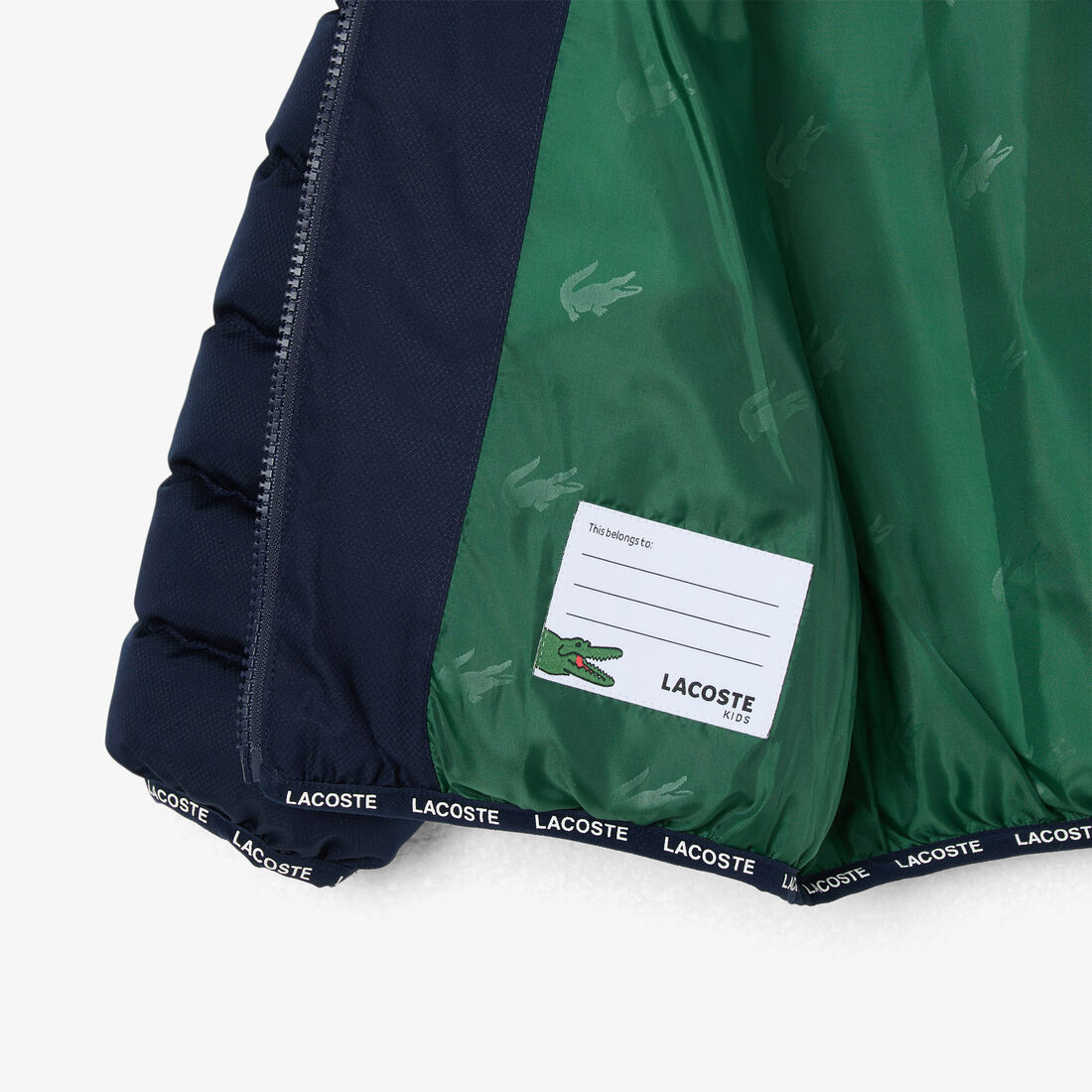 هودي منتفخ من التفتا بنمط ألماسي مع قبعة هودي منتفخ من التفتا بنمط ألماسي مع قبعة