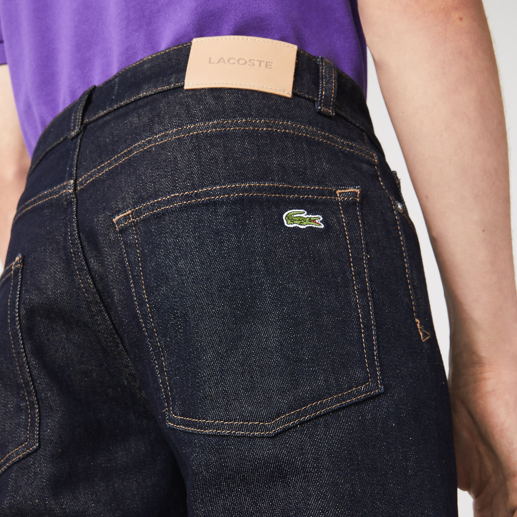 بنطال جينز بقصة ضيقة من الدنيم المرن مع 5 جيوب للرجال