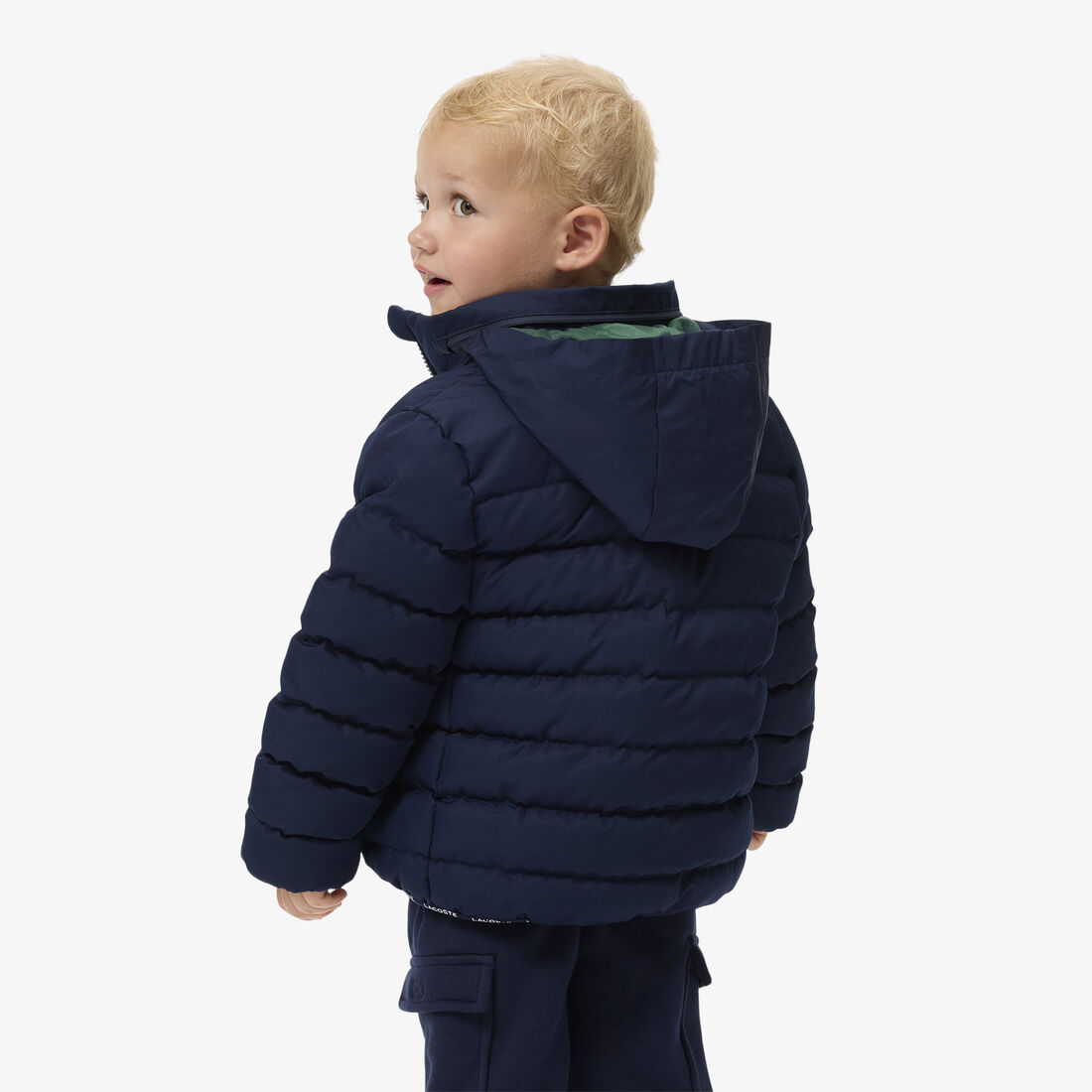 هودي منتفخ من التفتا بنمط ألماسي مع قبعة هودي منتفخ من التفتا بنمط ألماسي مع قبعة