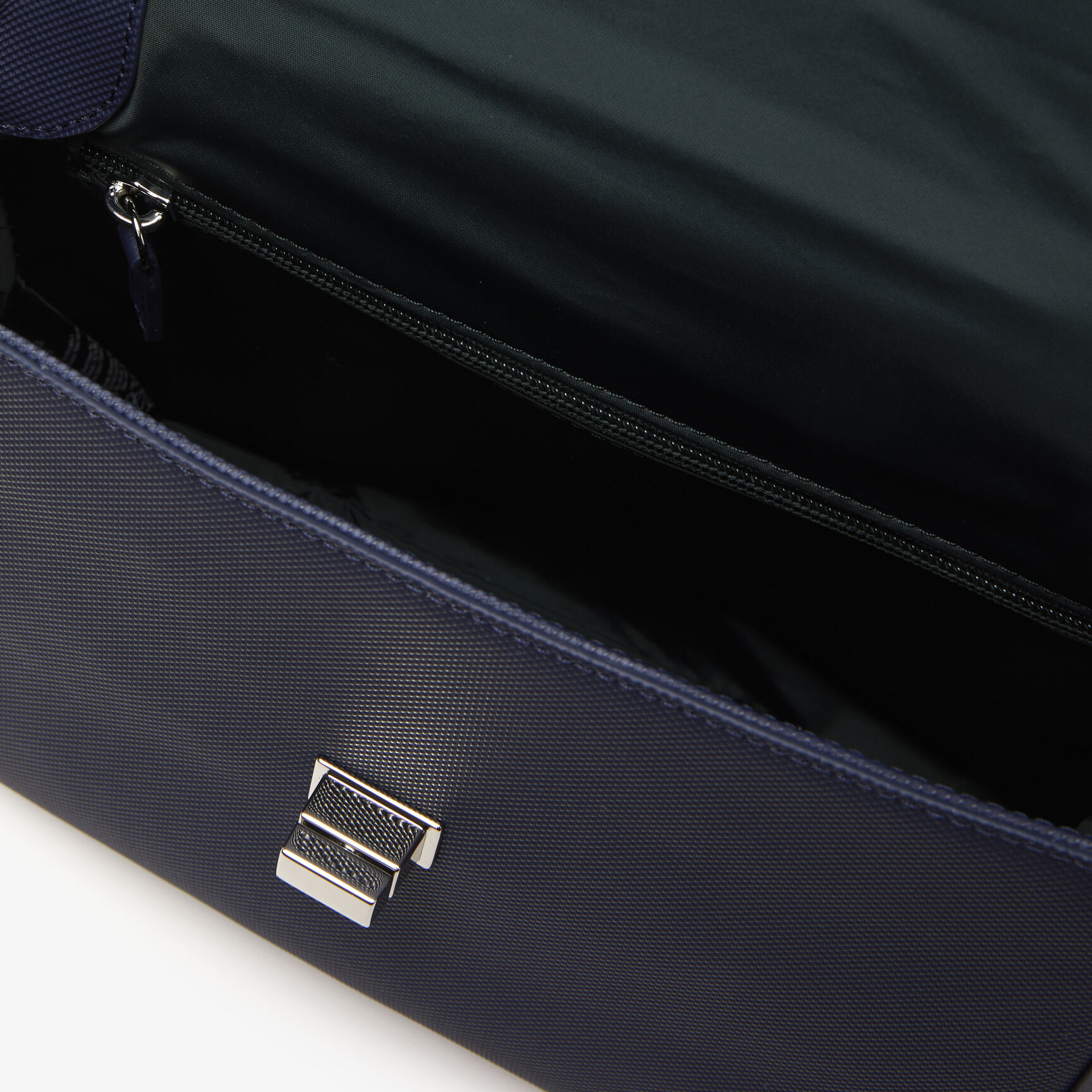 حقيبة كتف لاكوست بغطاء قلاب للنساء حقيبة كتف لاكوست بغطاء قلاب للنساء