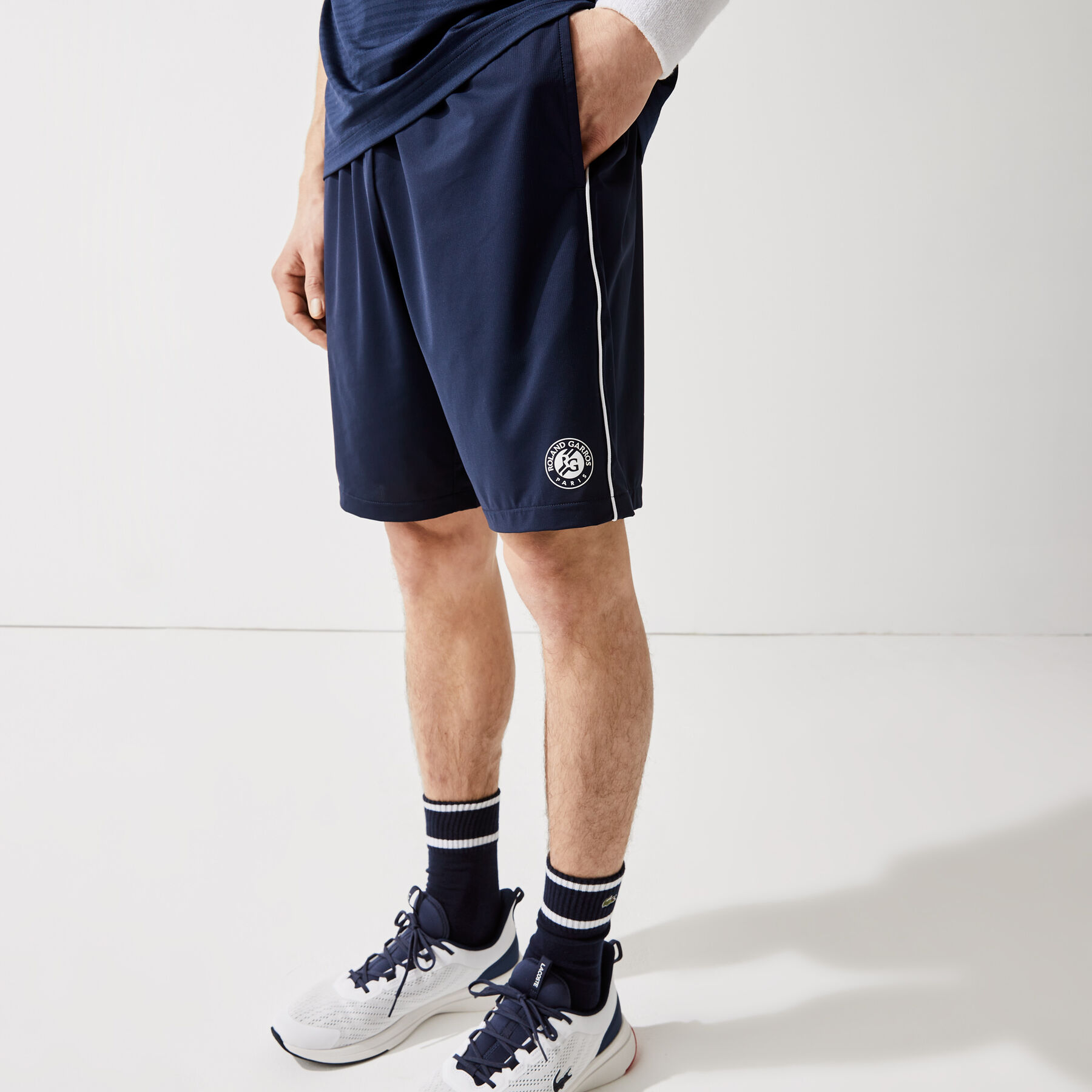 لاكوست شورت مرن خفيف للرجال مجموعة lacoste sport french open