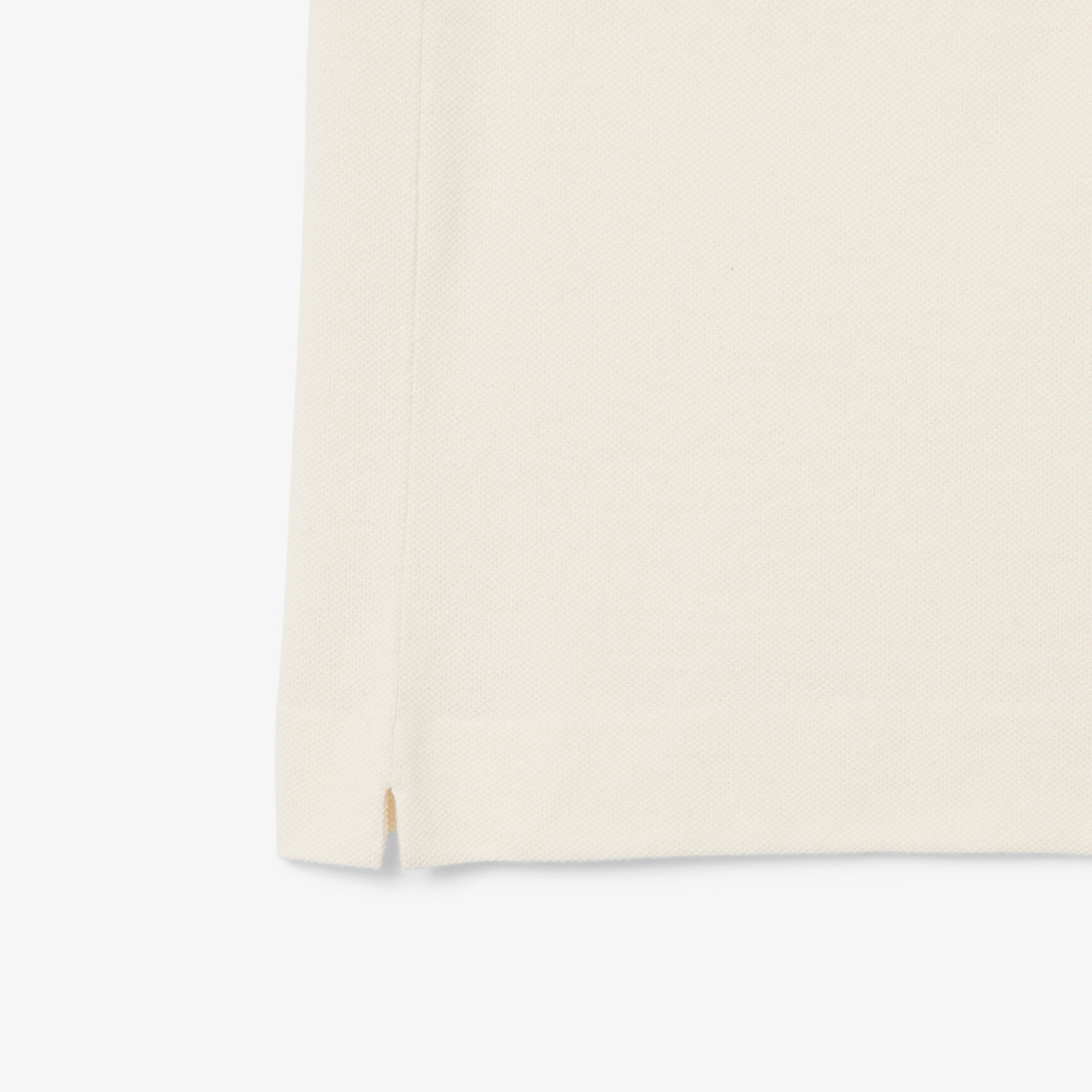 قميص بولو L.12.12 بقصة كلاسيكية صناعة فرنسية قميص بولو L.12.12 بقصة كلاسيكية صناعة فرنسية