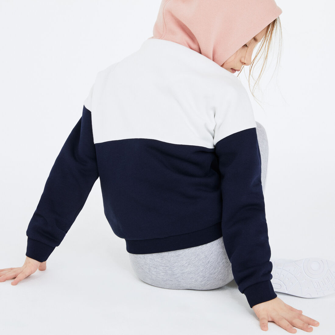 سويرت شيرت صوف مقسم بألوان للبنات مجموعة Lacoste SPORT سويرت شيرت صوف مقسم بألوان للبنات مجموعة Lacoste SPORT