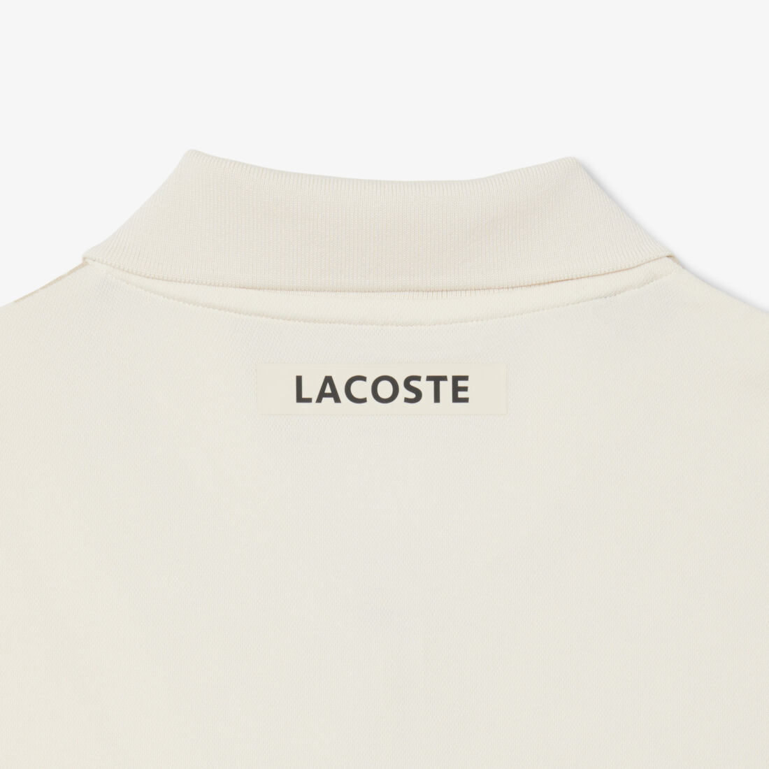 قميص بولو تنس بقصّة ضيقة مطبوع وجاف للغاية قميص بولو تنس بقصّة ضيقة مطبوع وجاف للغاية