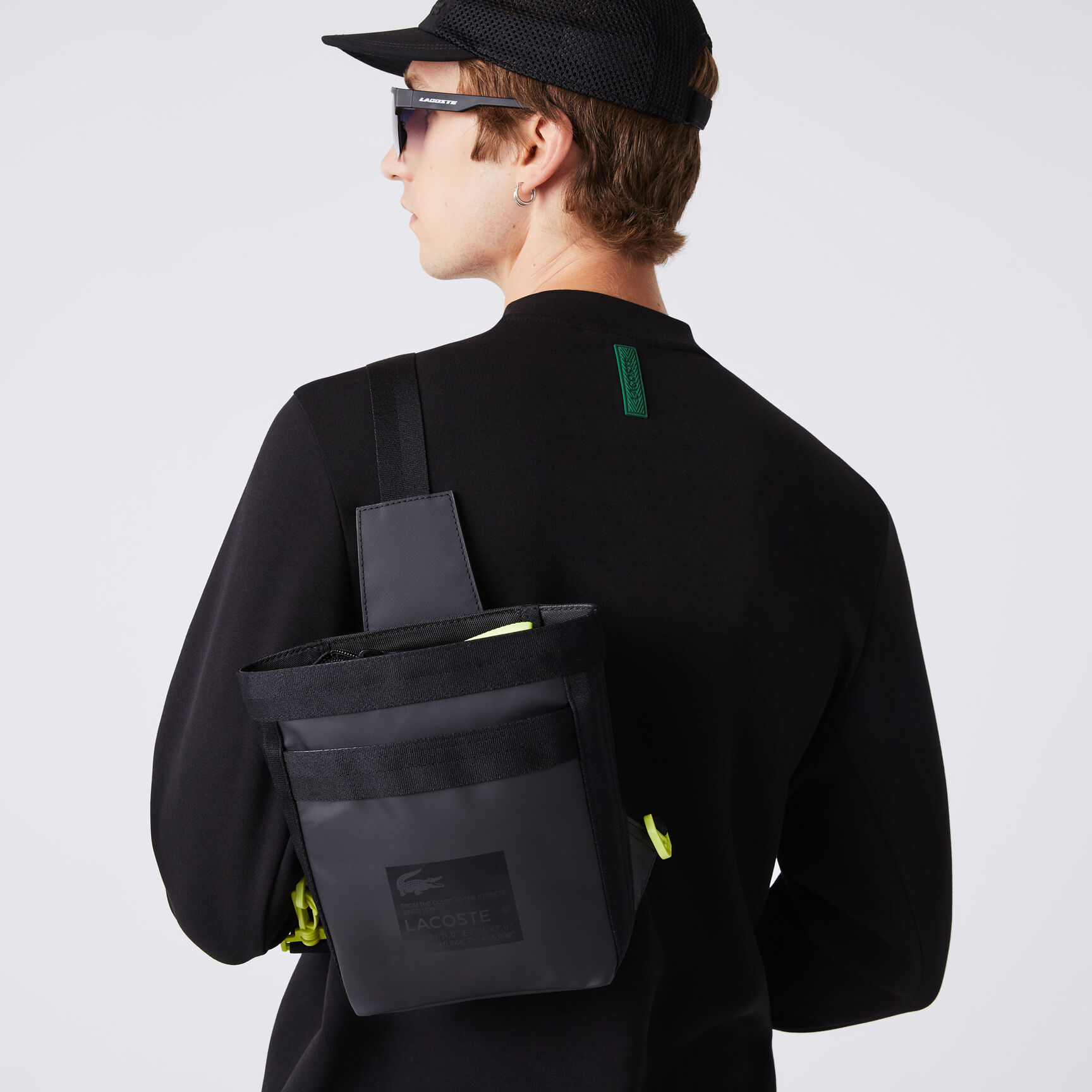 حقيبة كروس لاكوست بطبعة شعار الماركة للرجال حقيبة كروس لاكوست بطبعة شعار الماركة للرجال