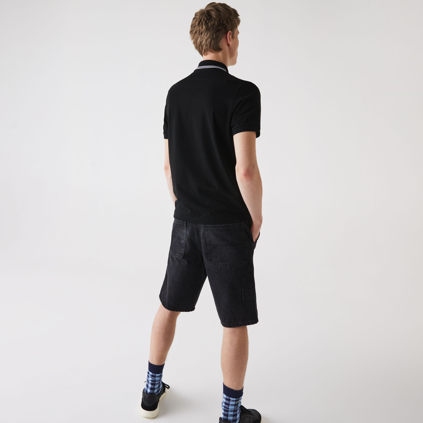 قميص بولو من القطن خفيف الوزن مع تفاصيل بلون مغاير من مجموعة Lacoste SPORT للرجال