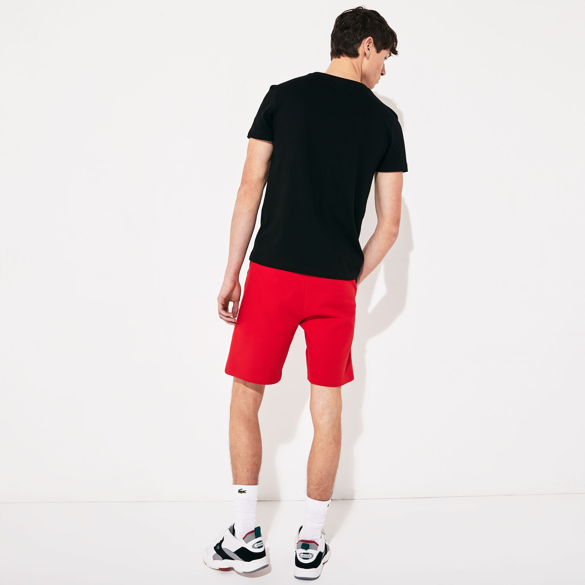 قميص تي-شيرت من قطن الجيرسيه للرجال من مجموعة Lacoste SPORT قميص تي-شيرت من قطن الجيرسيه للرجال من مجموعة Lacoste SPORT