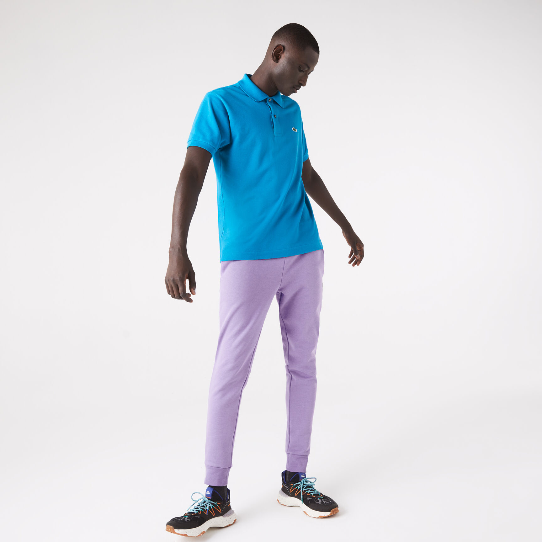 بنطال رياضي بقصة ضيقة بنطال رياضي بقصة ضيقة