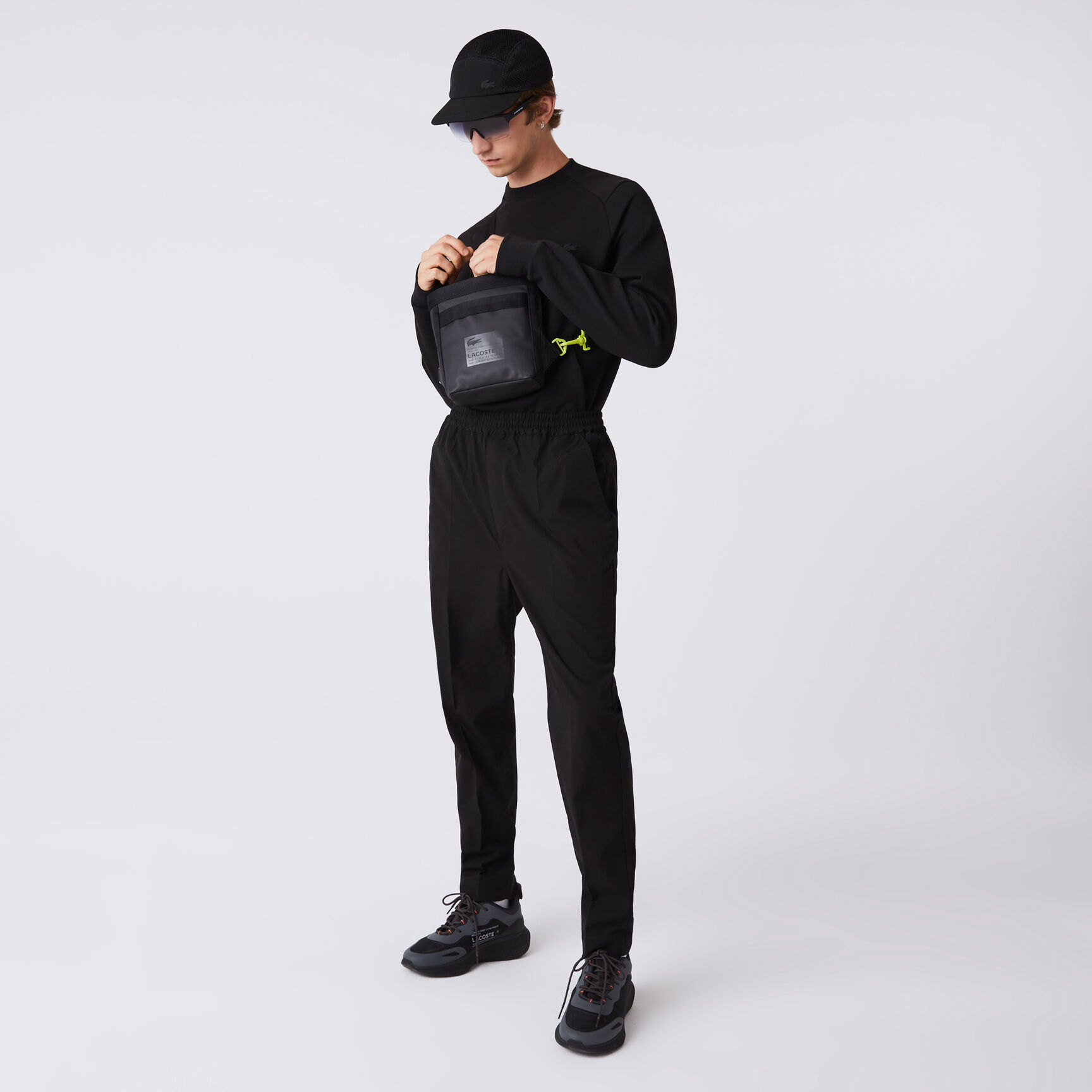 حقيبة كروس لاكوست بطبعة شعار الماركة للرجال حقيبة كروس لاكوست بطبعة شعار الماركة للرجال