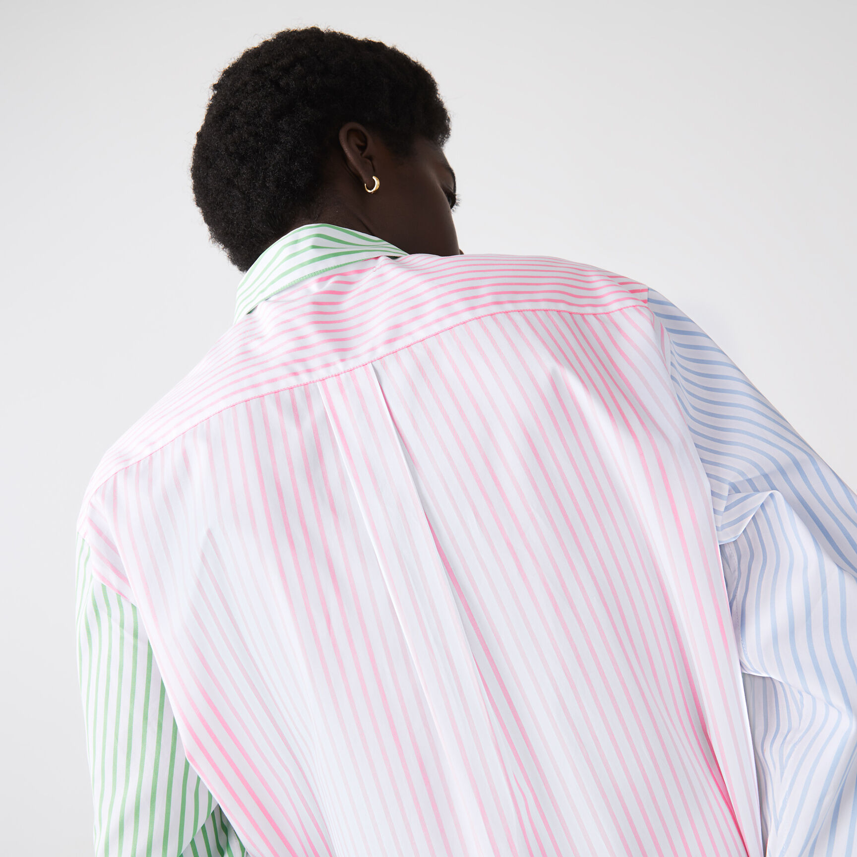 قميص قطن مخطط مقسم لأجزاء بتطريز مضارب تنس للنساء قميص قطن مخطط مقسم لأجزاء بتطريز مضارب تنس للنساء